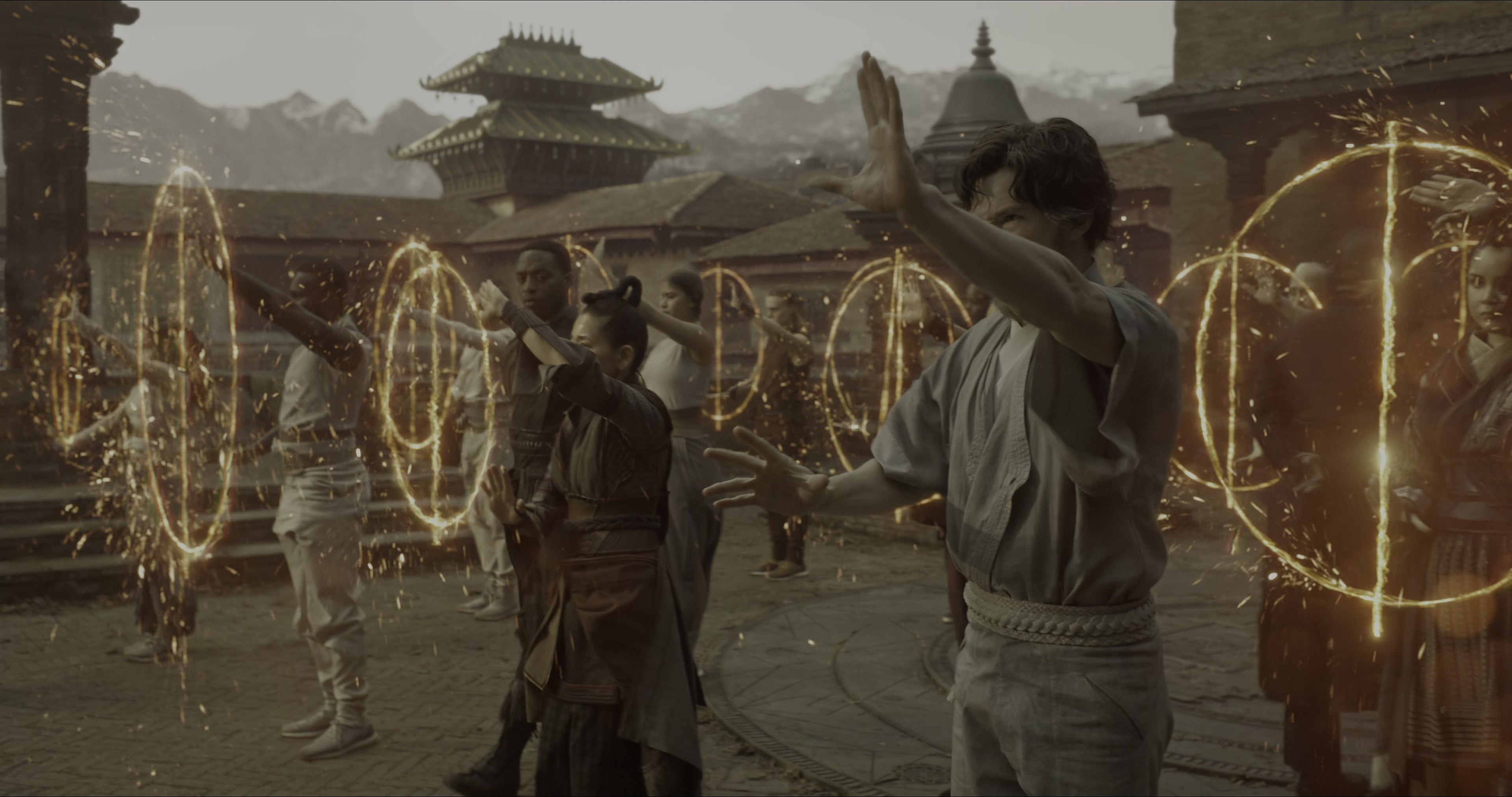 Doctor Strange (2016), wide, 1.90:1 — film still