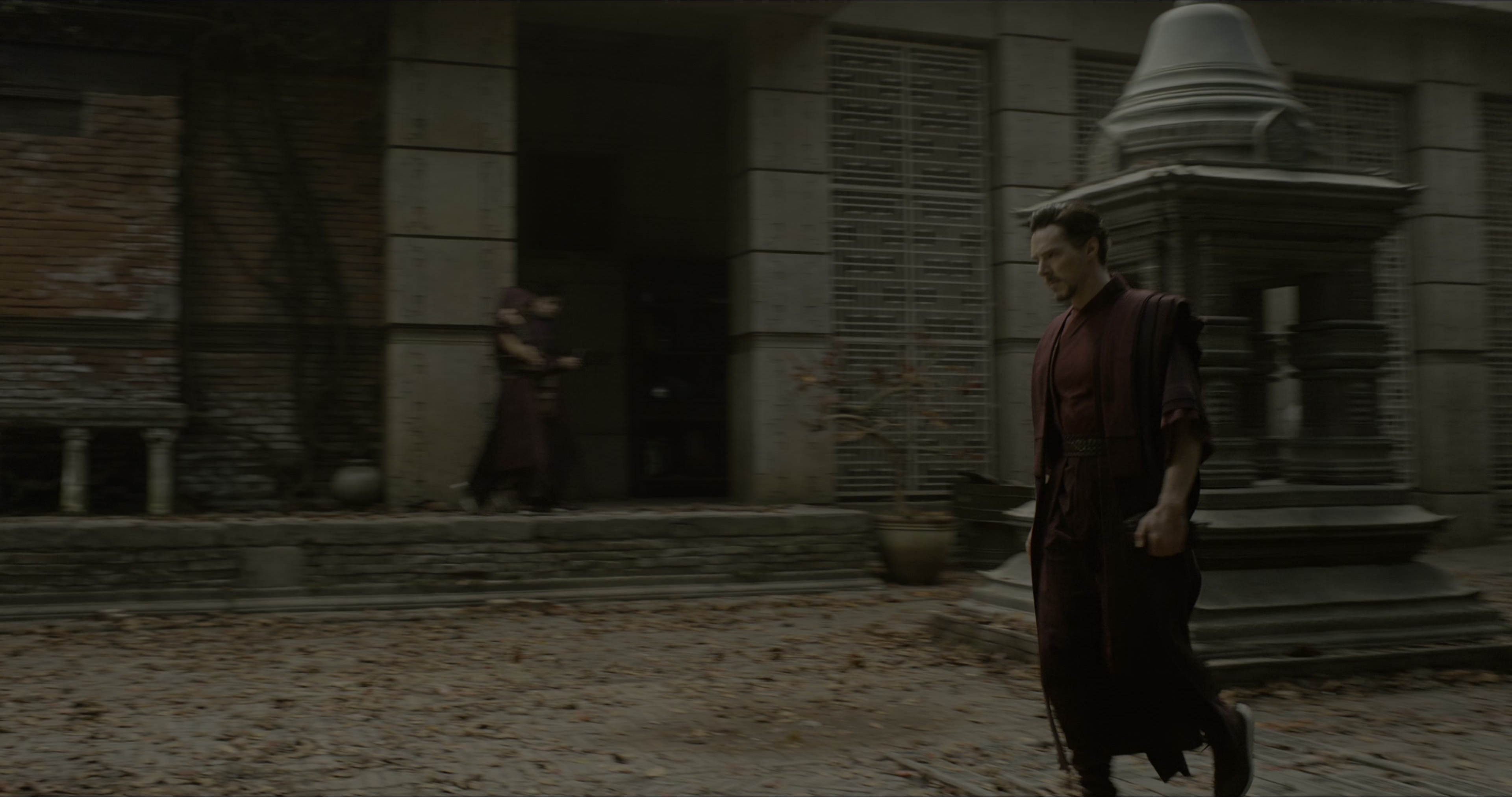 Doctor Strange (2016), wide, 1.90:1 — film still