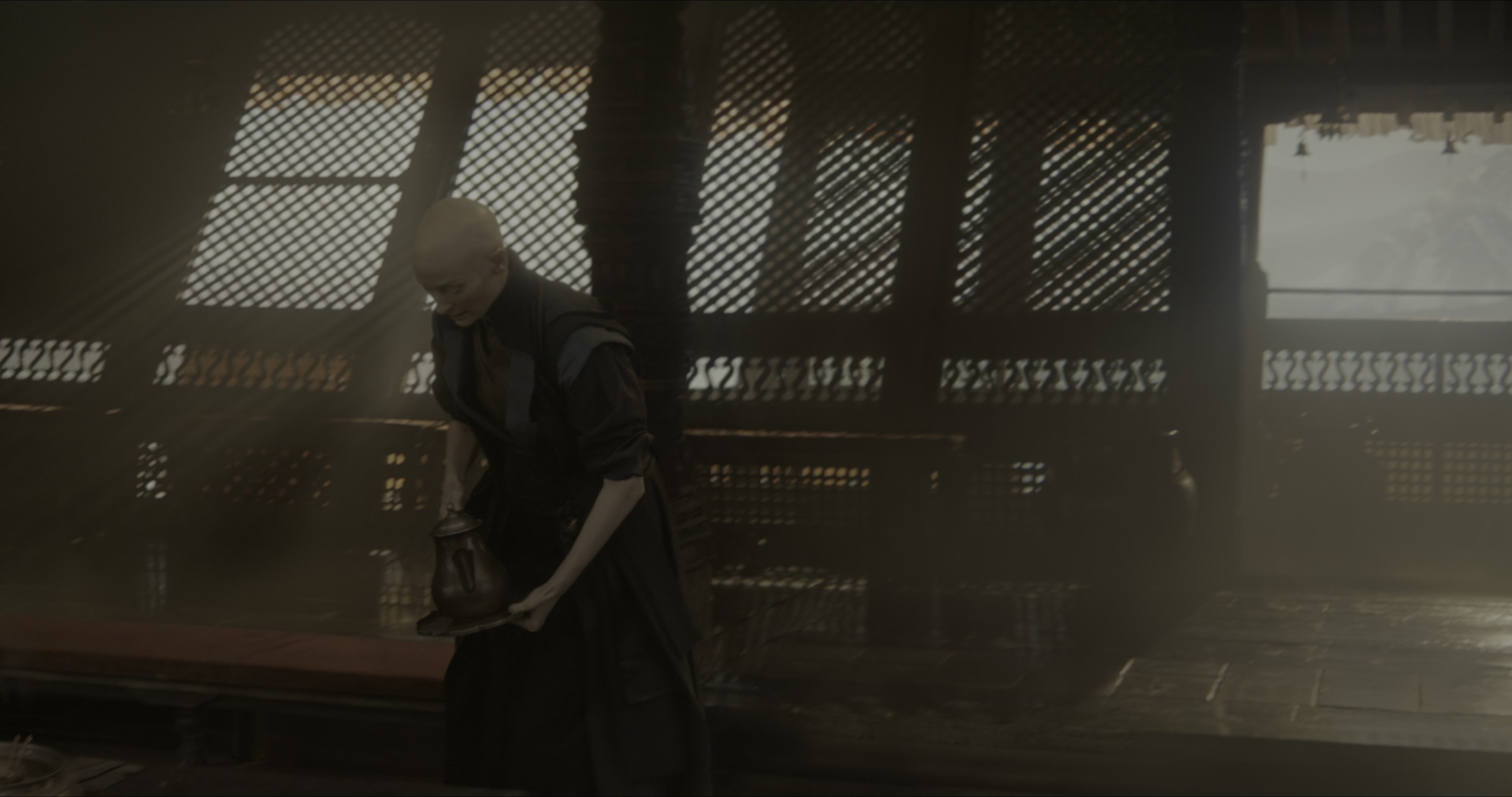 Doctor Strange (2016), wide, 1.90:1 — film still
