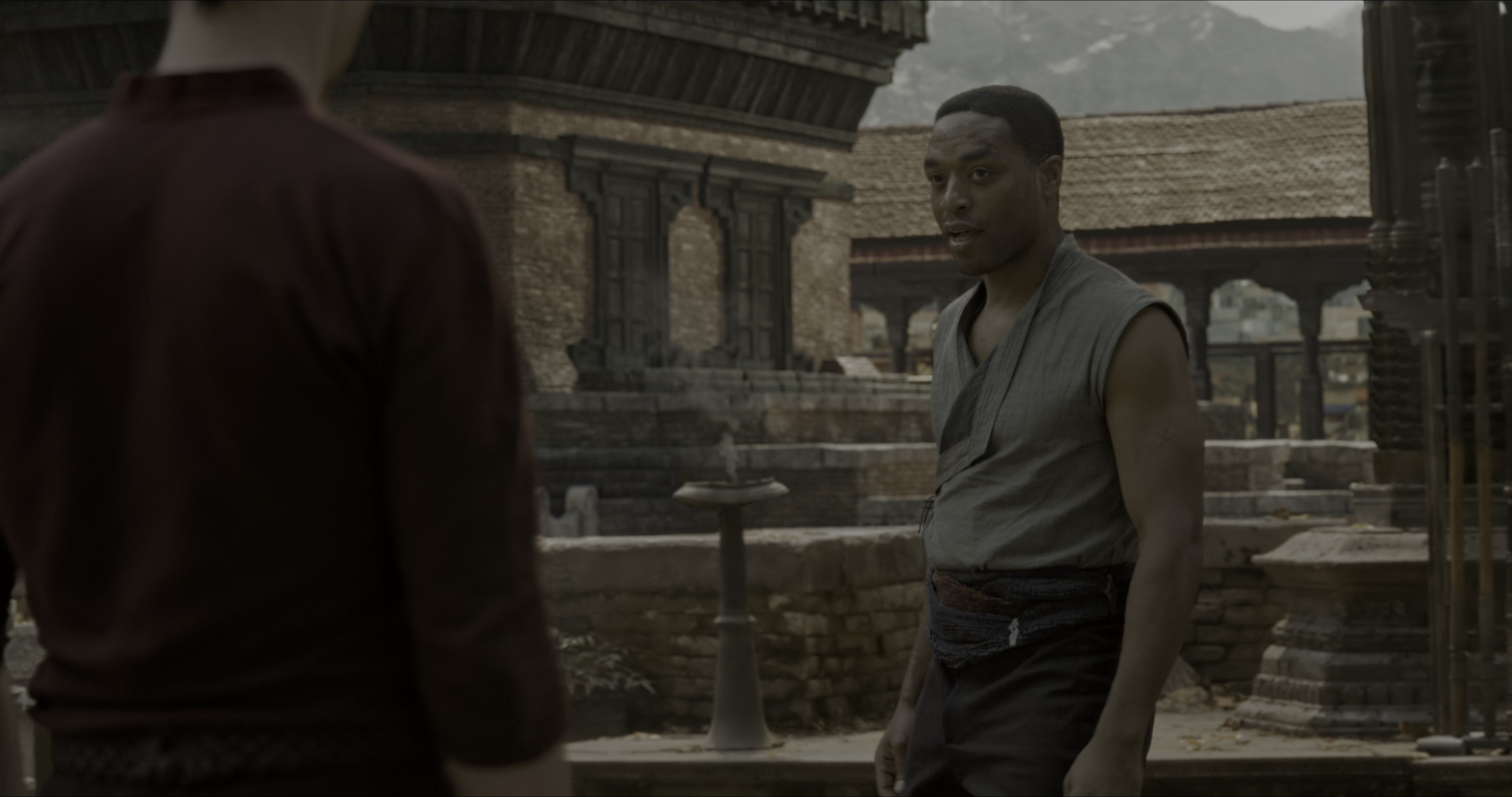 Doctor Strange (2016), wide, 1.90:1 — film still