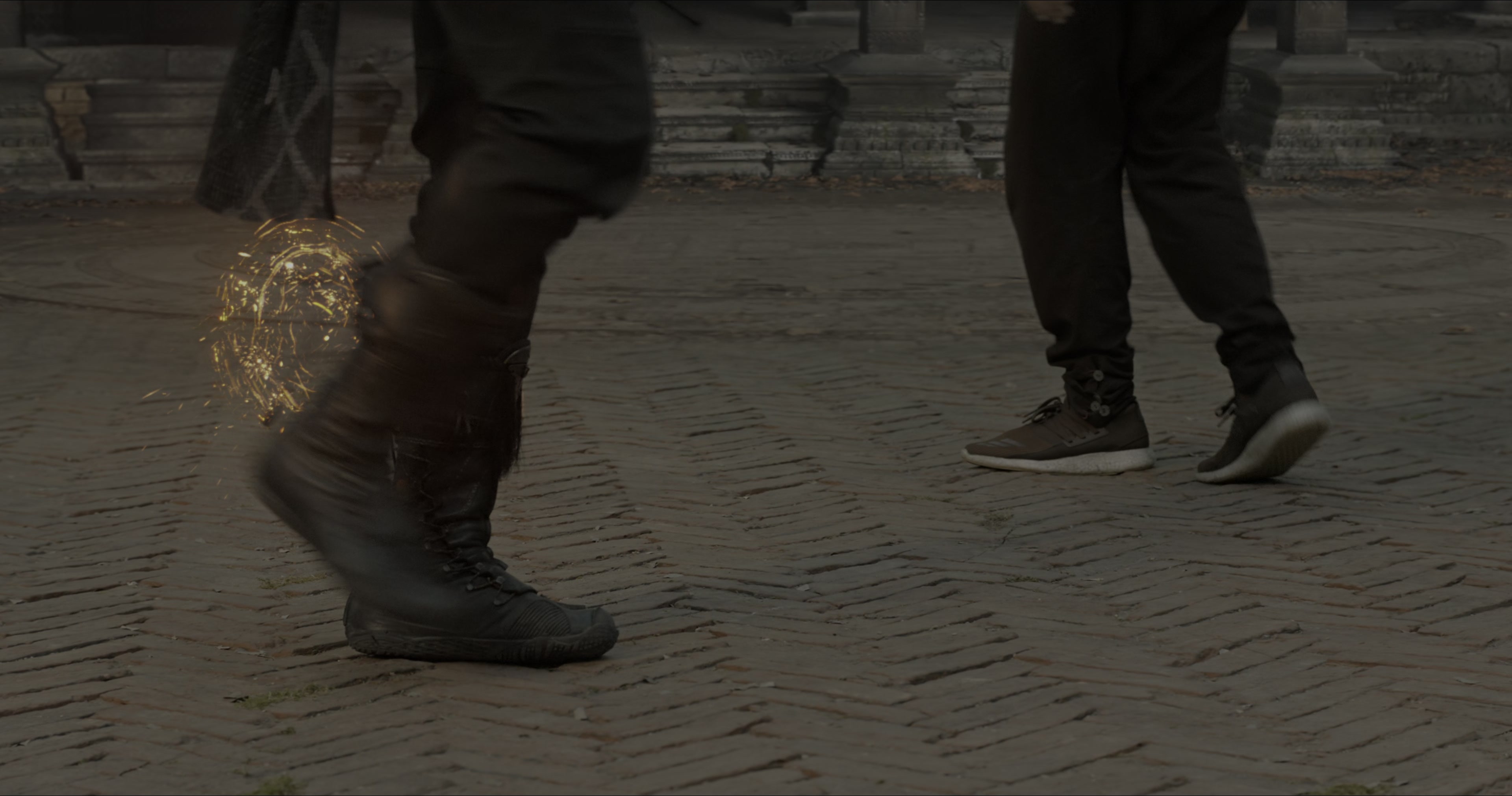 Doctor Strange (2016), wide, 1.90:1 — film still