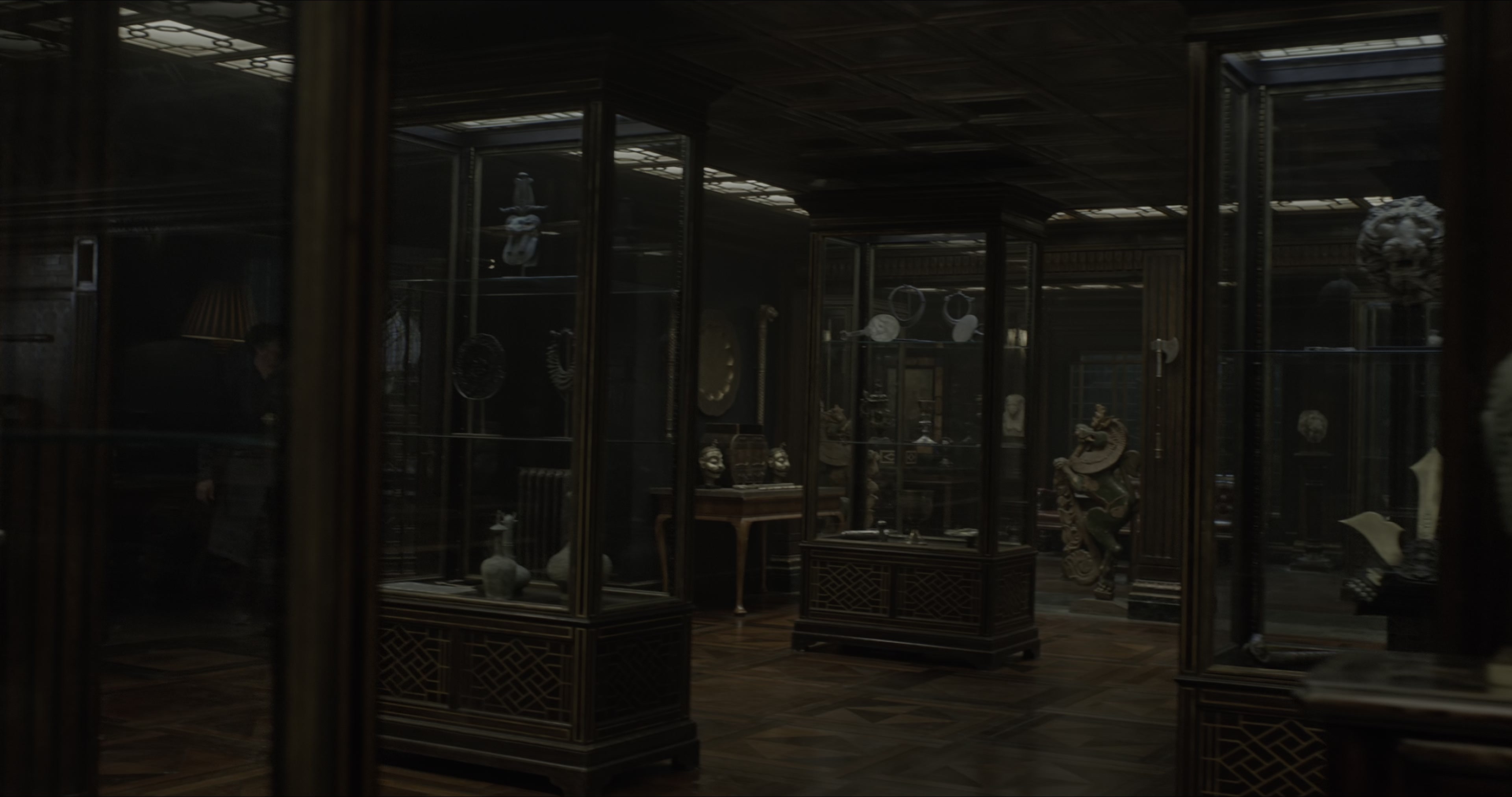 Doctor Strange (2016), wide, 1.90:1 — film still
