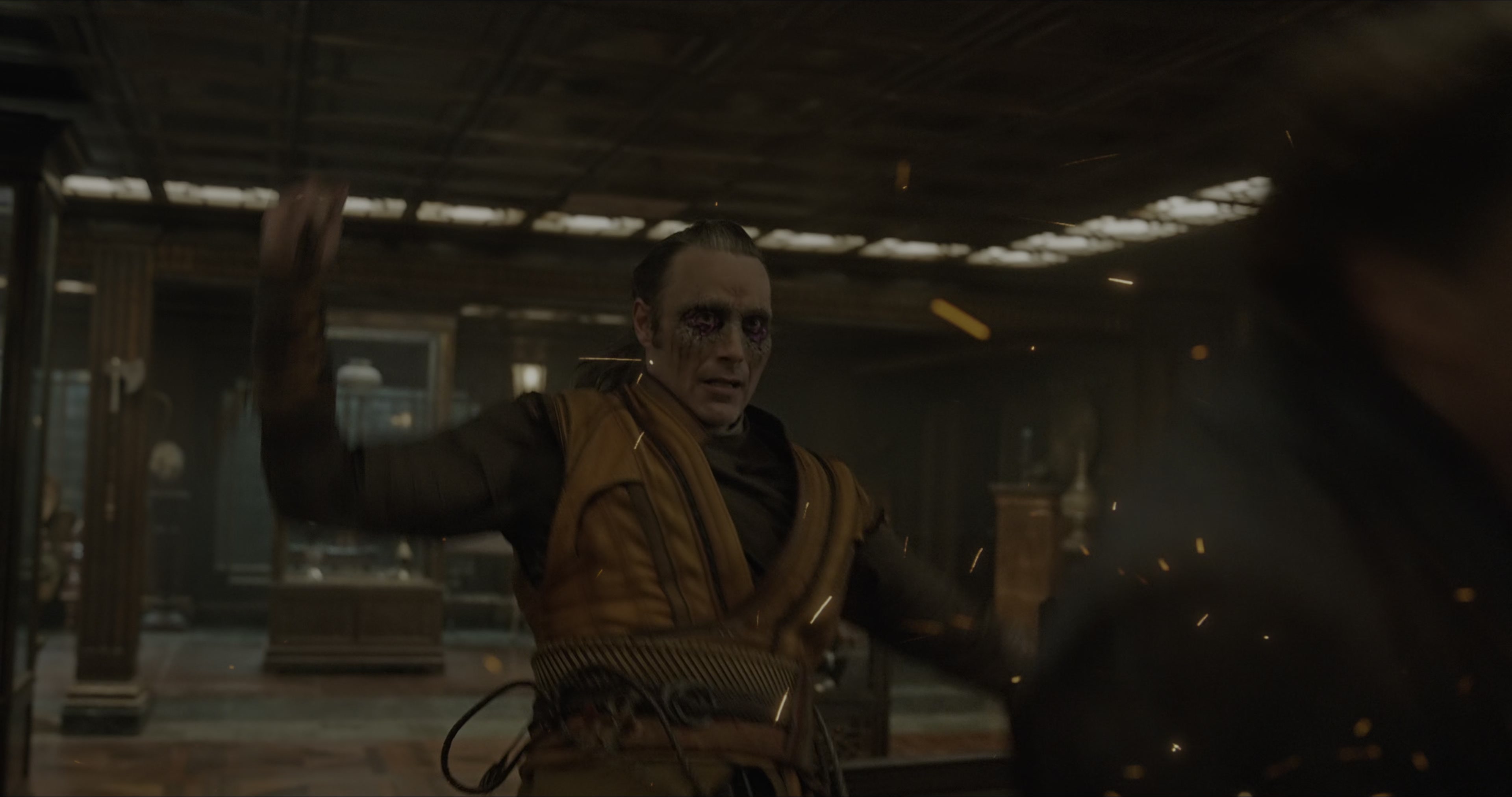 Doctor Strange (2016), wide, 1.90:1 — film still