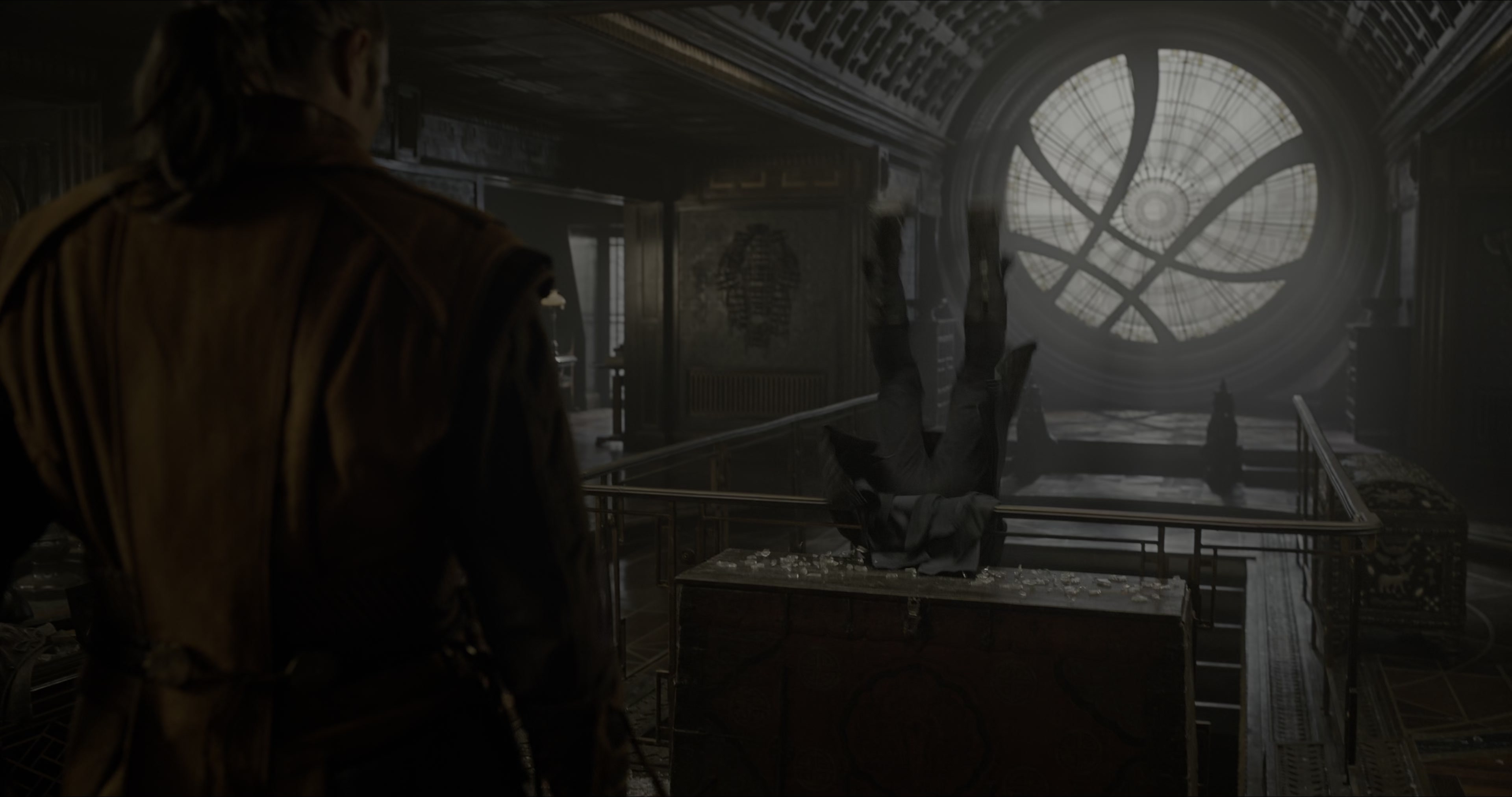 Doctor Strange (2016), wide, 1.90:1 — film still