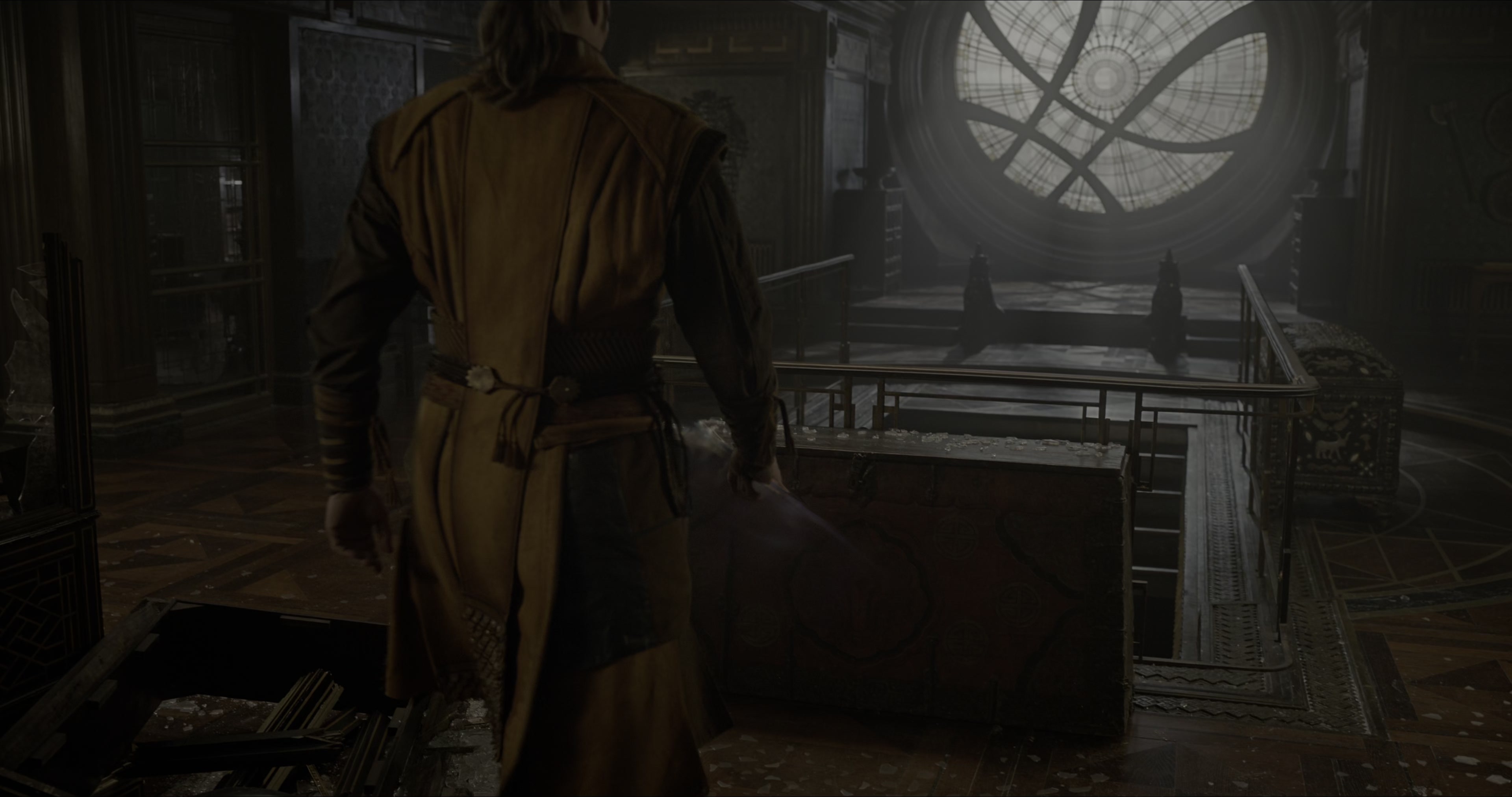 Doctor Strange (2016), wide, 1.90:1 — film still