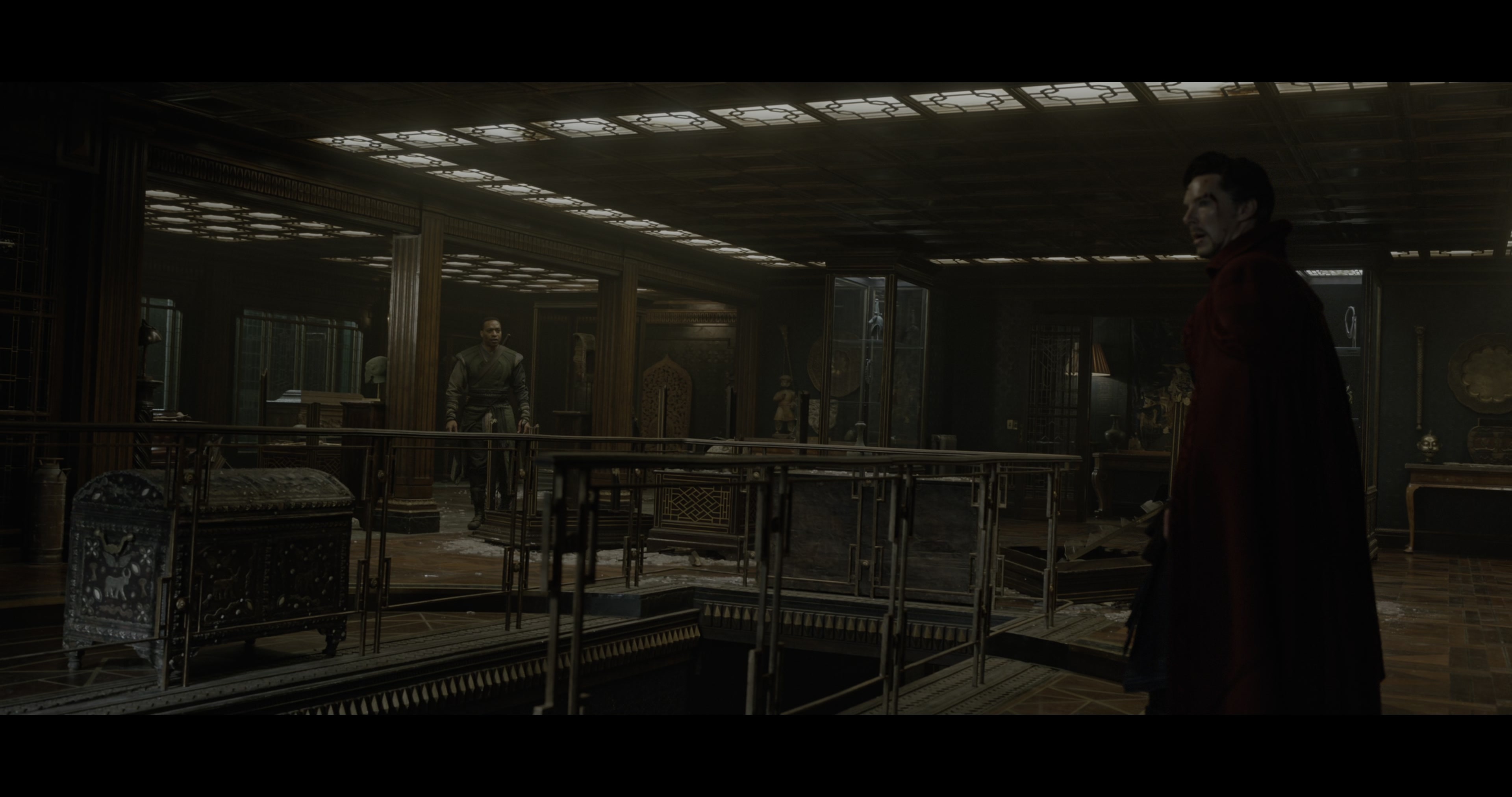 Doctor Strange (2016), wide, 1.90:1 — film still