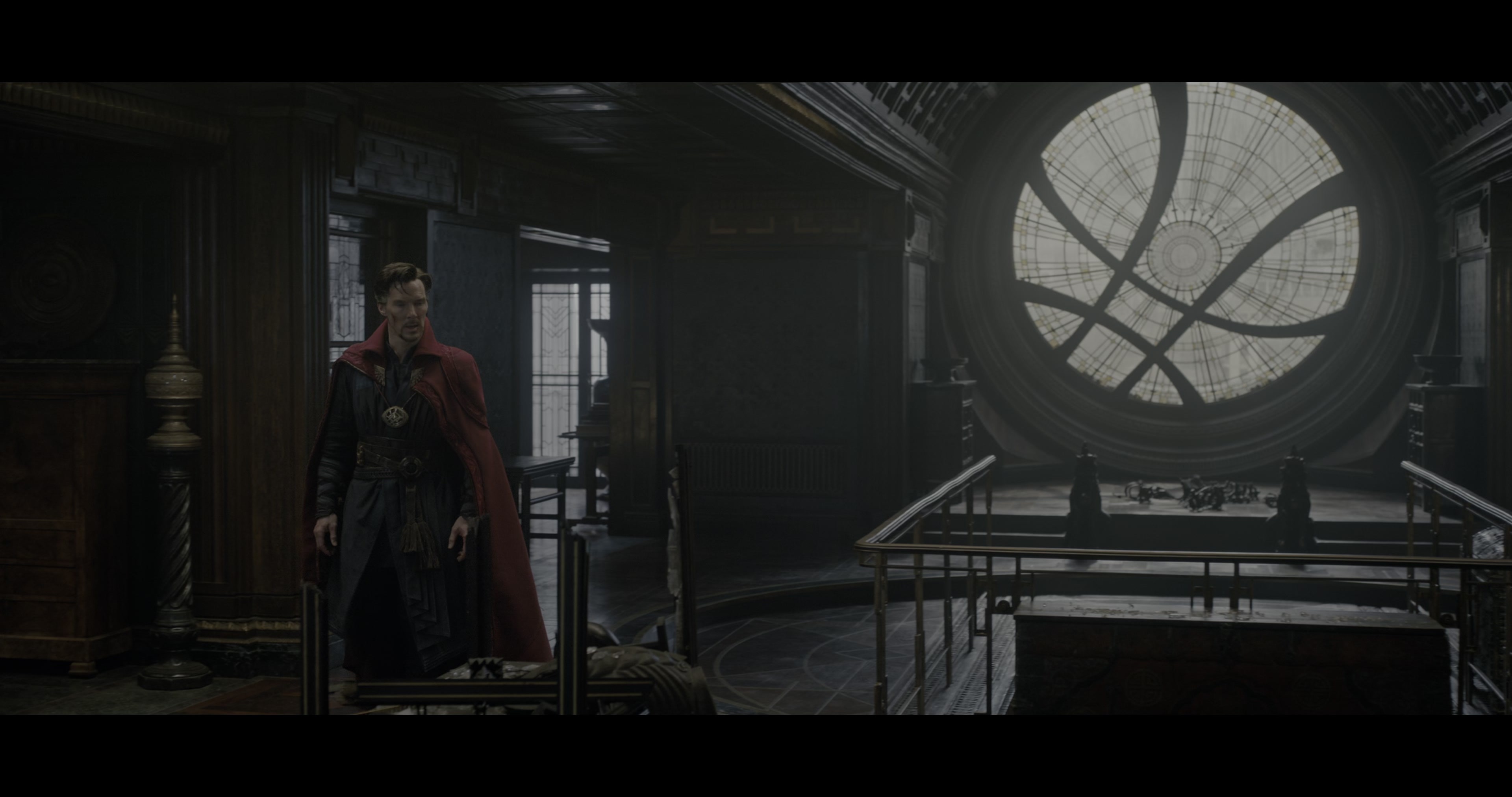 Doctor Strange (2016), wide, 1.90:1 — film still
