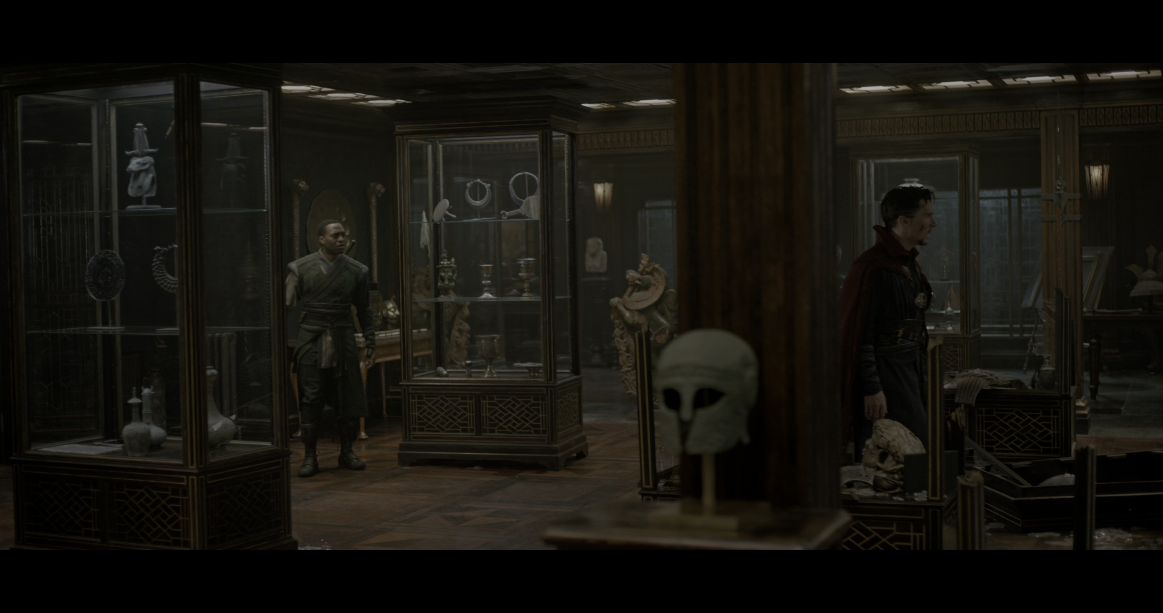Doctor Strange (2016), wide, 1.90:1 — film still