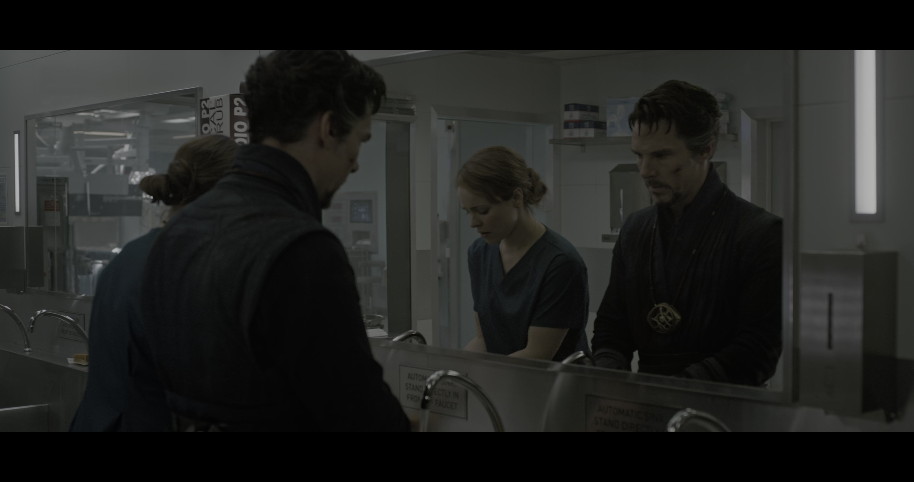 Doctor Strange (2016), wide, 1.90:1 — film still