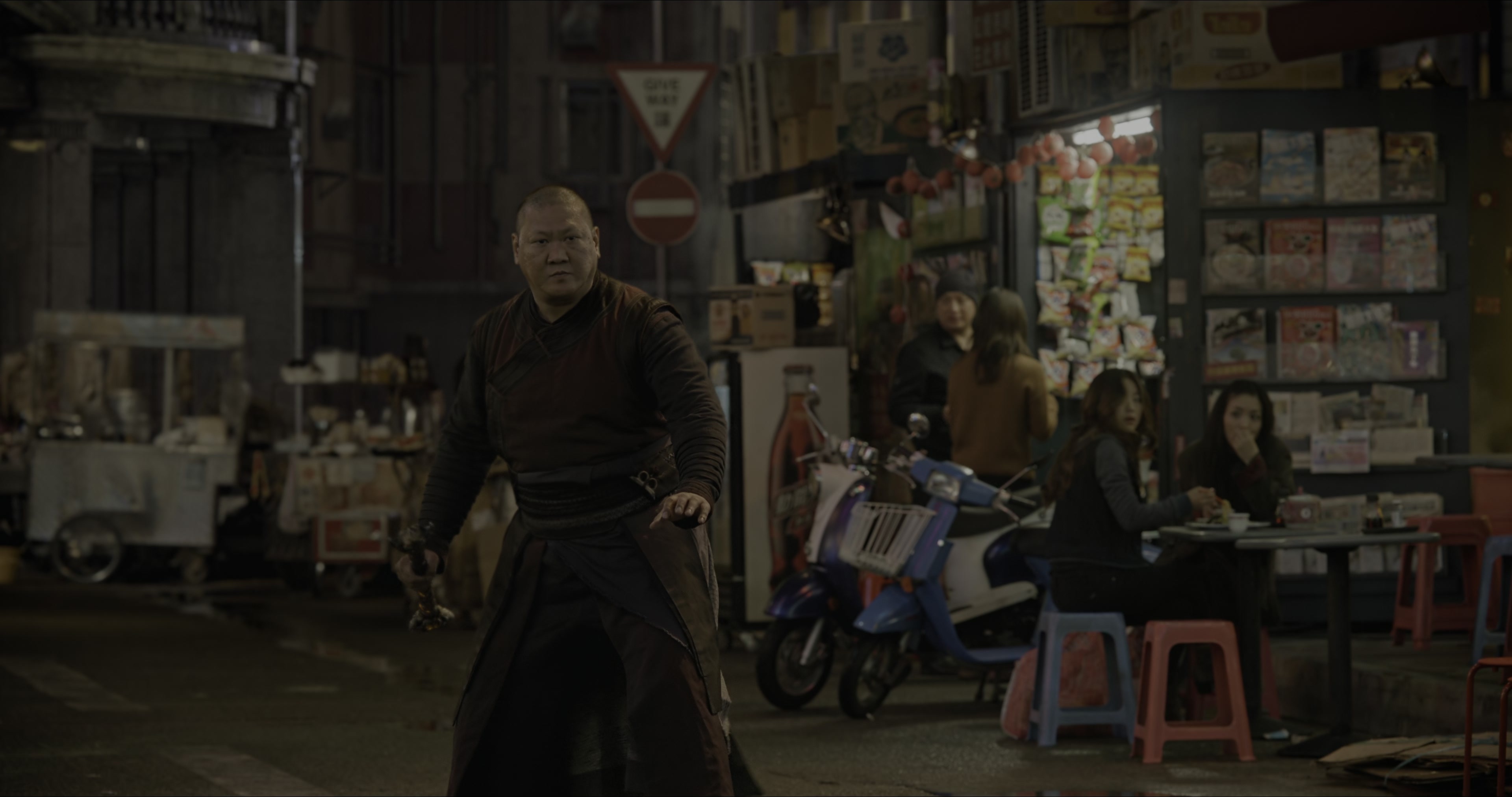 Doctor Strange (2016), wide, 1.90:1 — film still