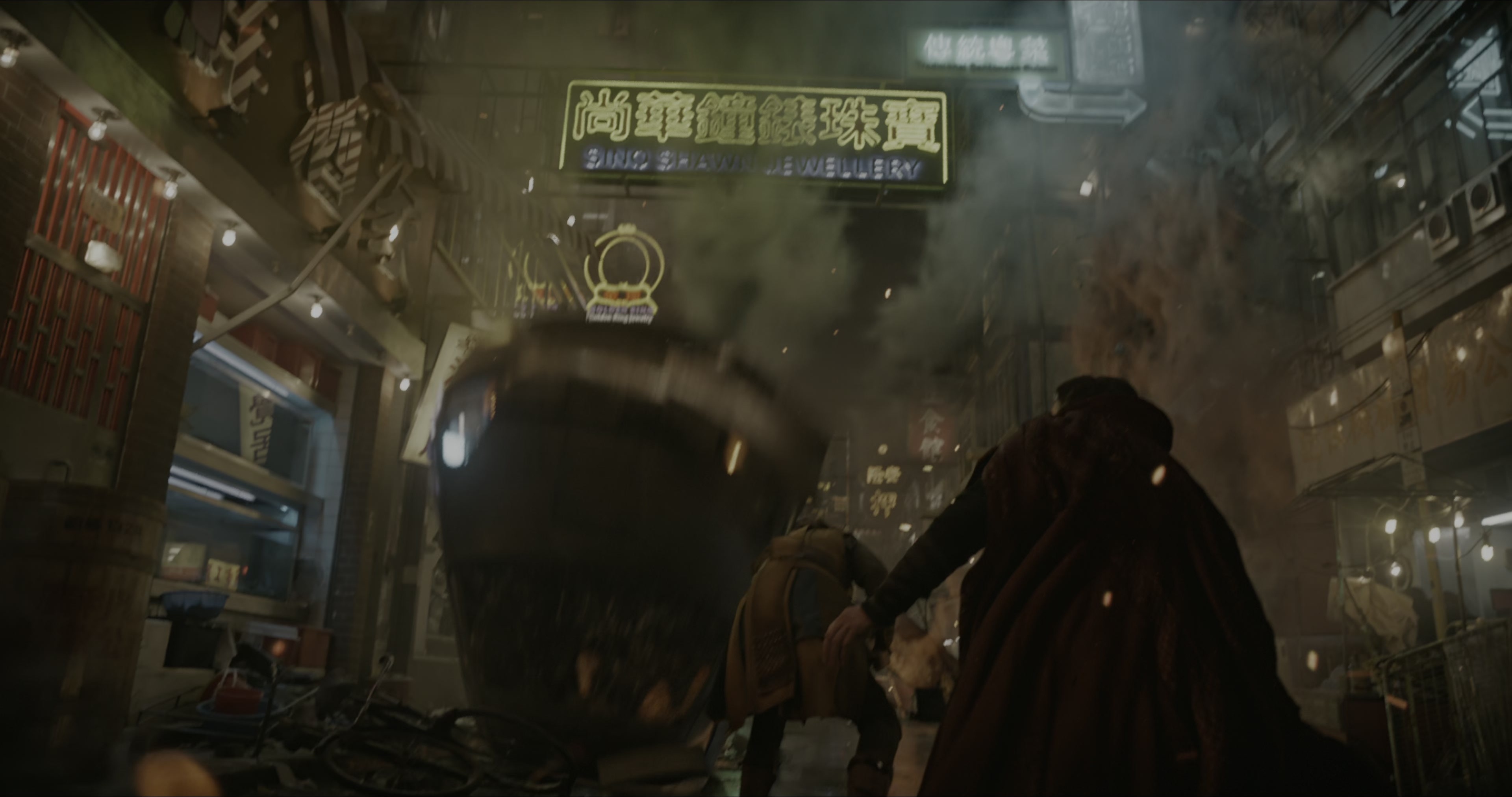 Doctor Strange (2016), wide, 1.90:1 — film still