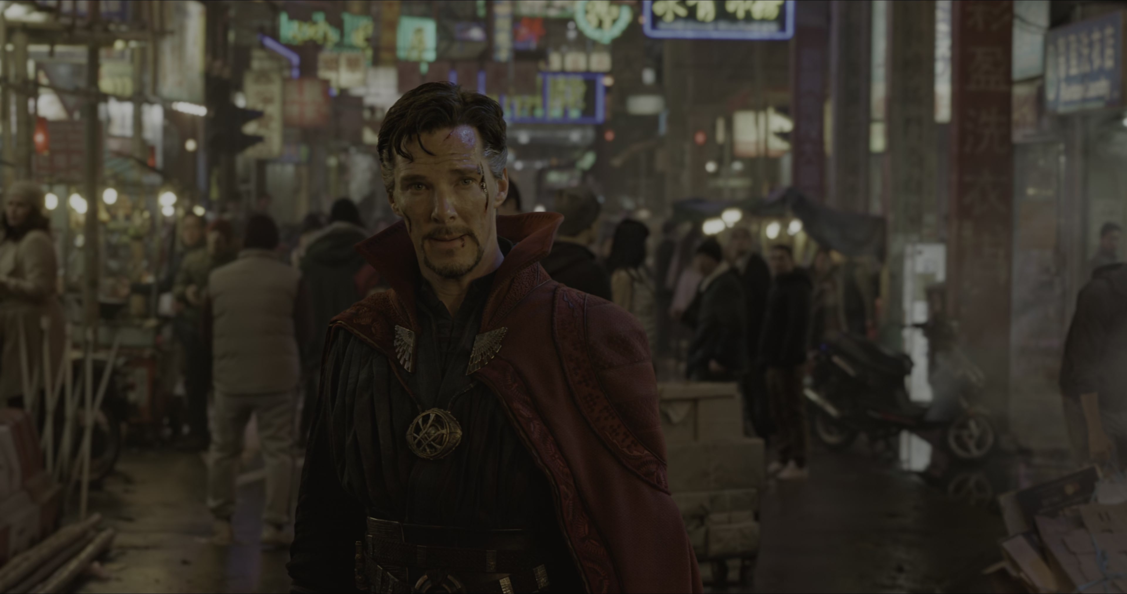 Doctor Strange (2016), wide, 1.90:1 — film still