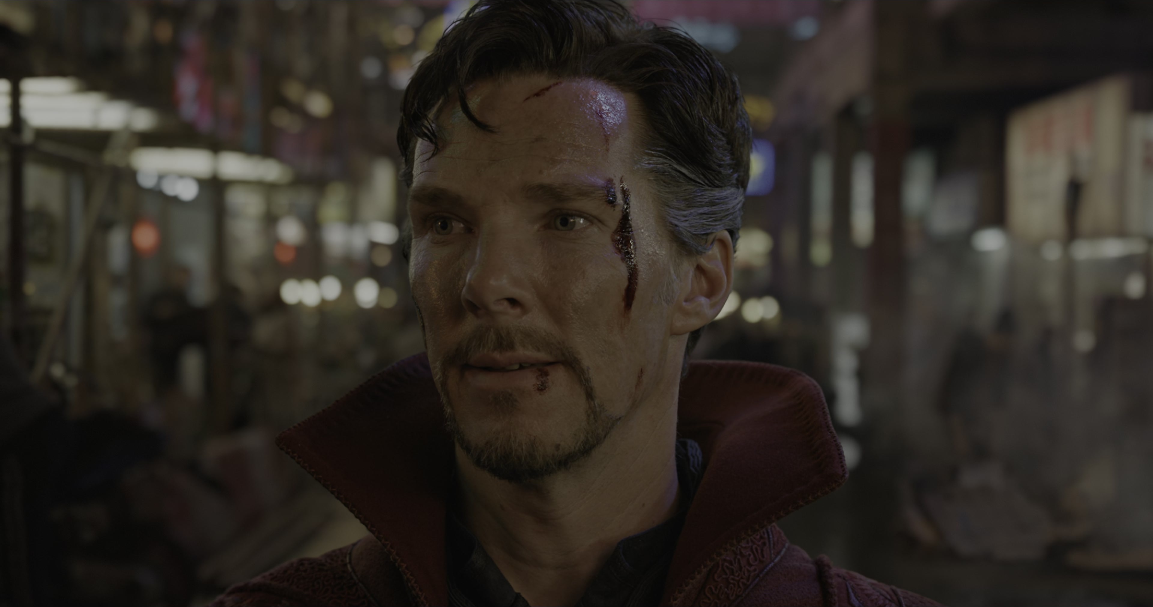 Doctor Strange (2016), close, 1.90:1 — film still