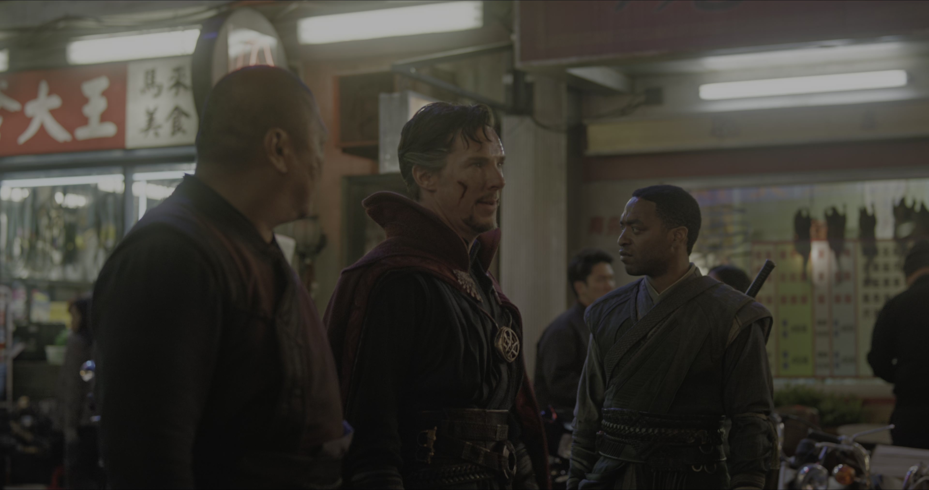 Doctor Strange (2016), wide, 1.90:1 — film still