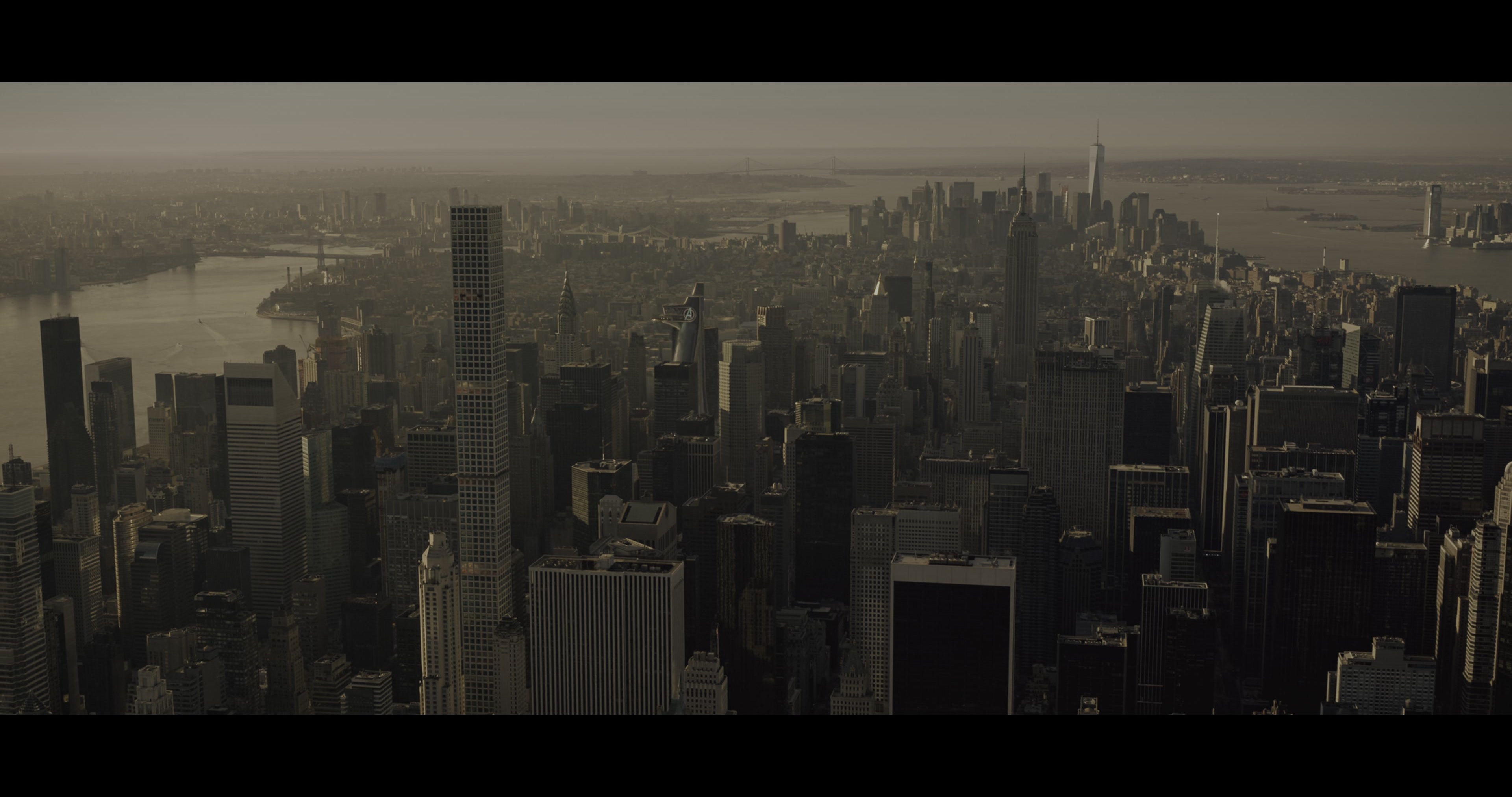 Doctor Strange (2016), wide, 1.90:1 — film still