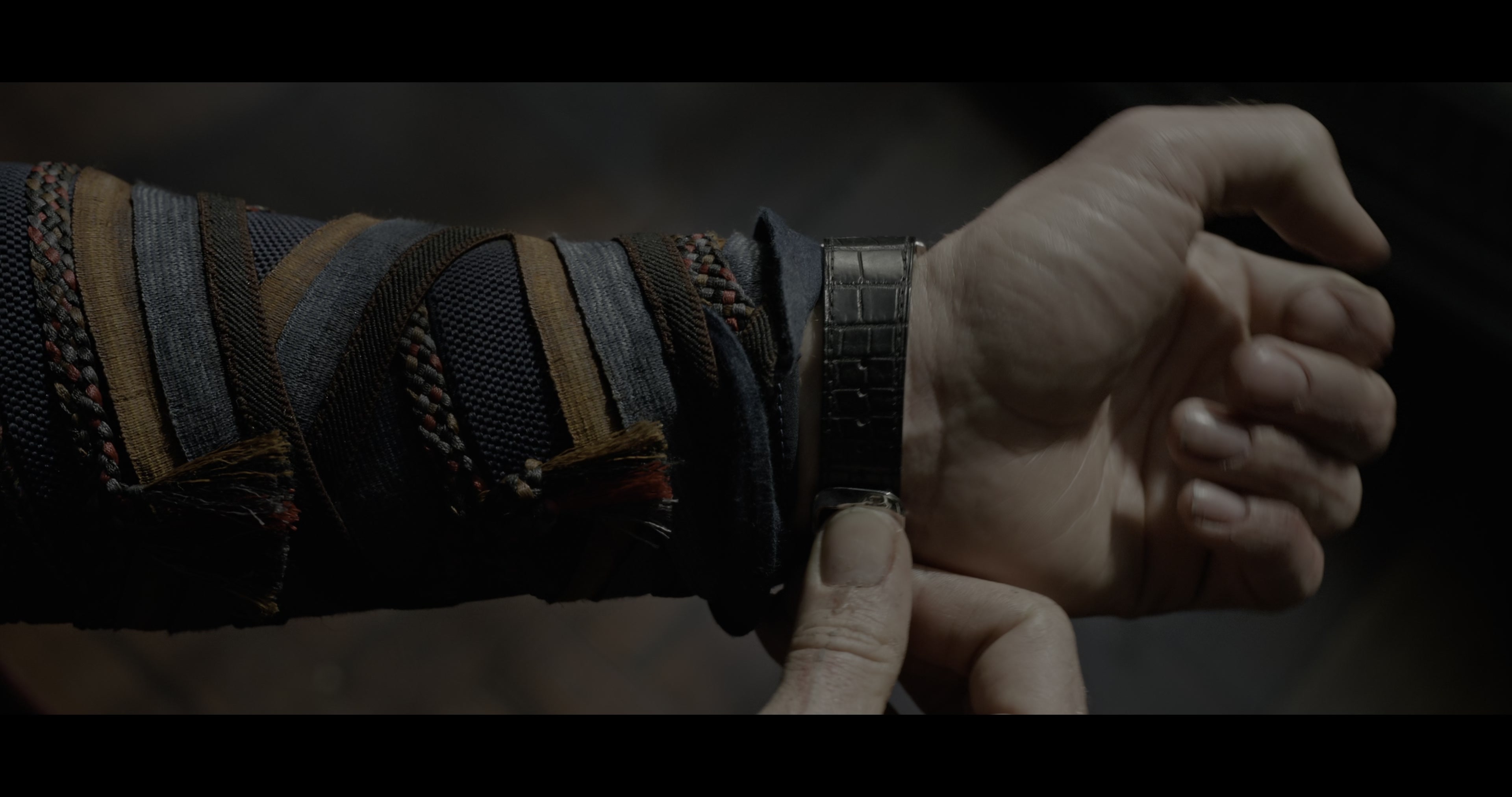 Doctor Strange (2016), wide, 1.90:1 — film still