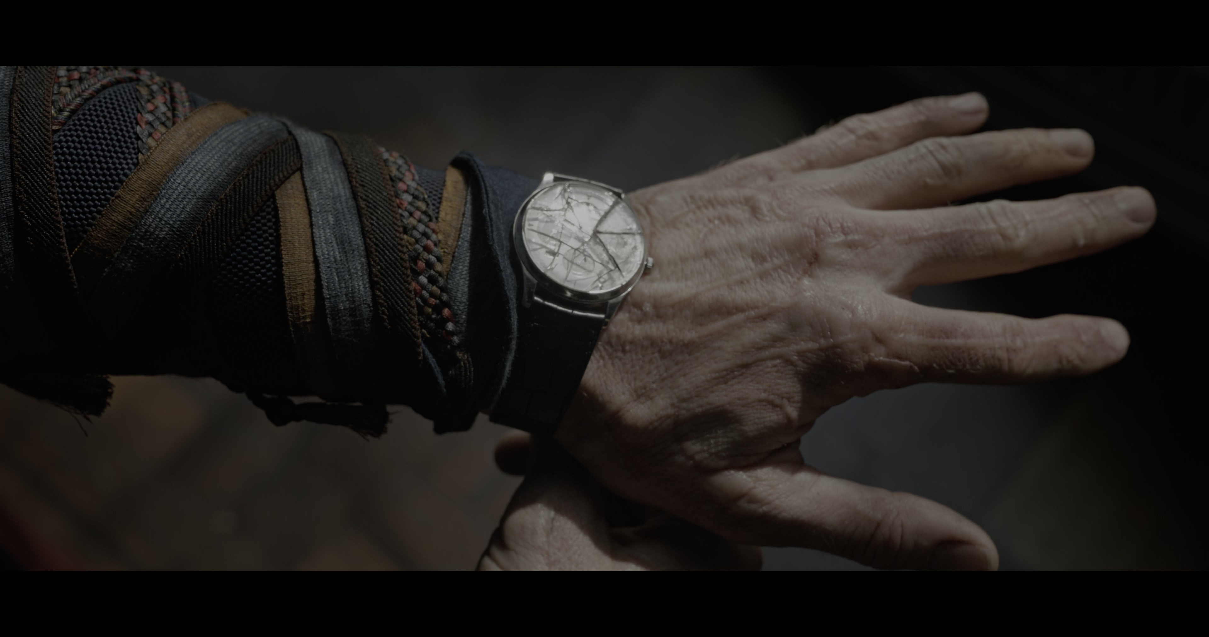 Doctor Strange (2016), wide, 1.90:1 — film still