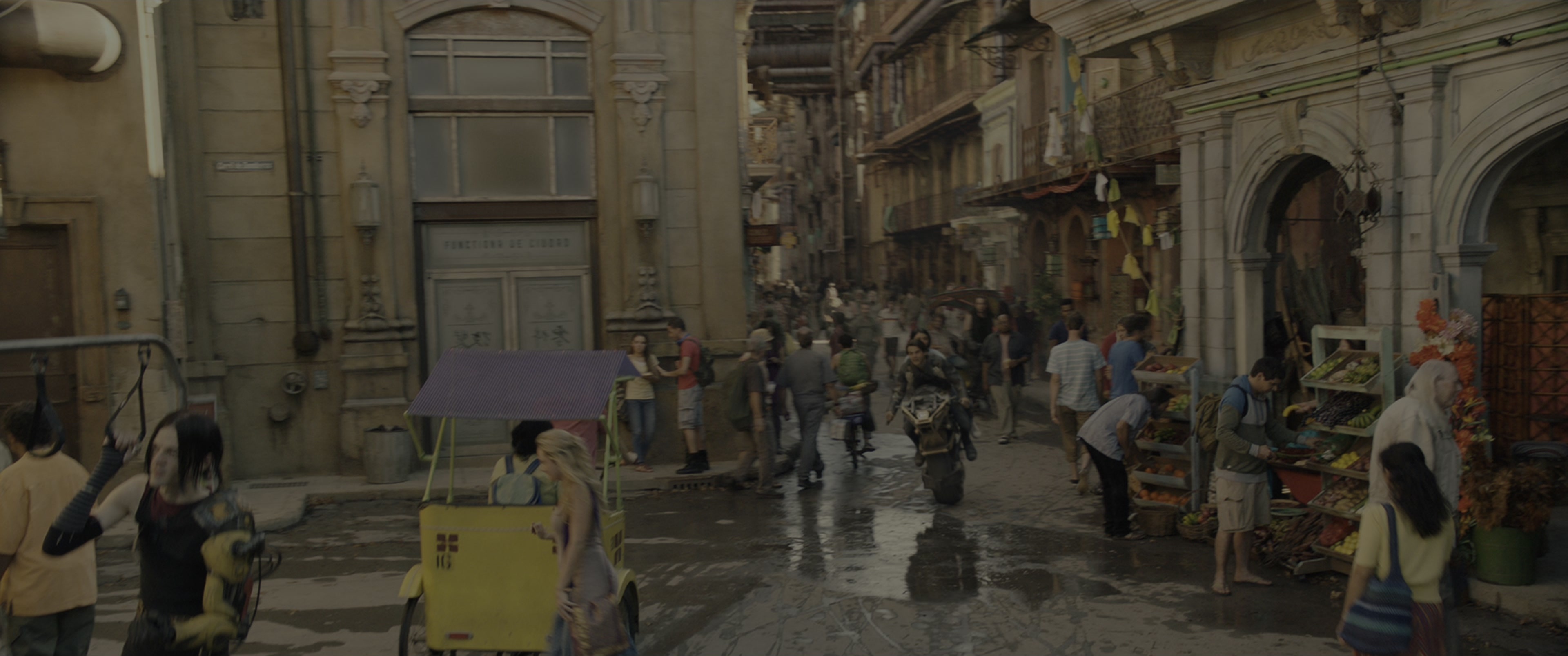 Alita: Battle Angel (2019), wide, 2.39:1 — film still