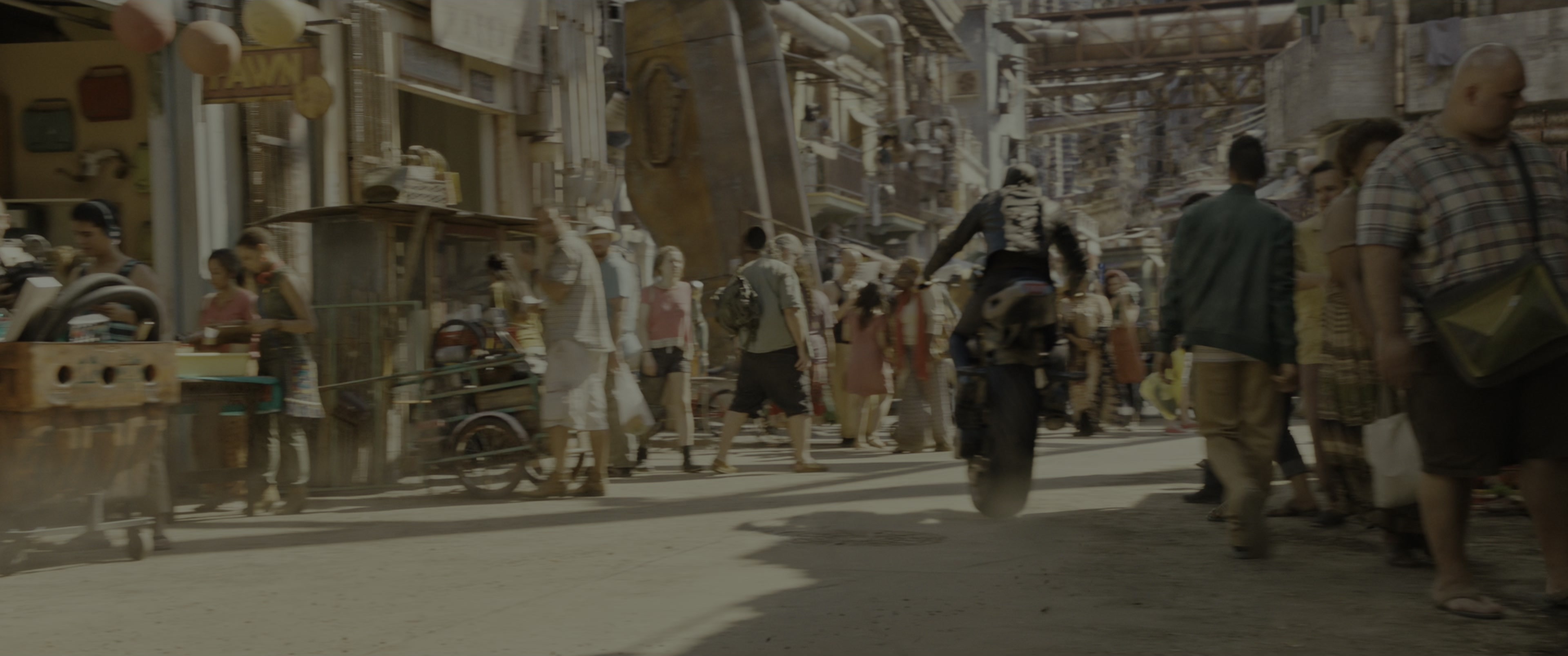 Alita: Battle Angel (2019), wide, 2.39:1 — film still