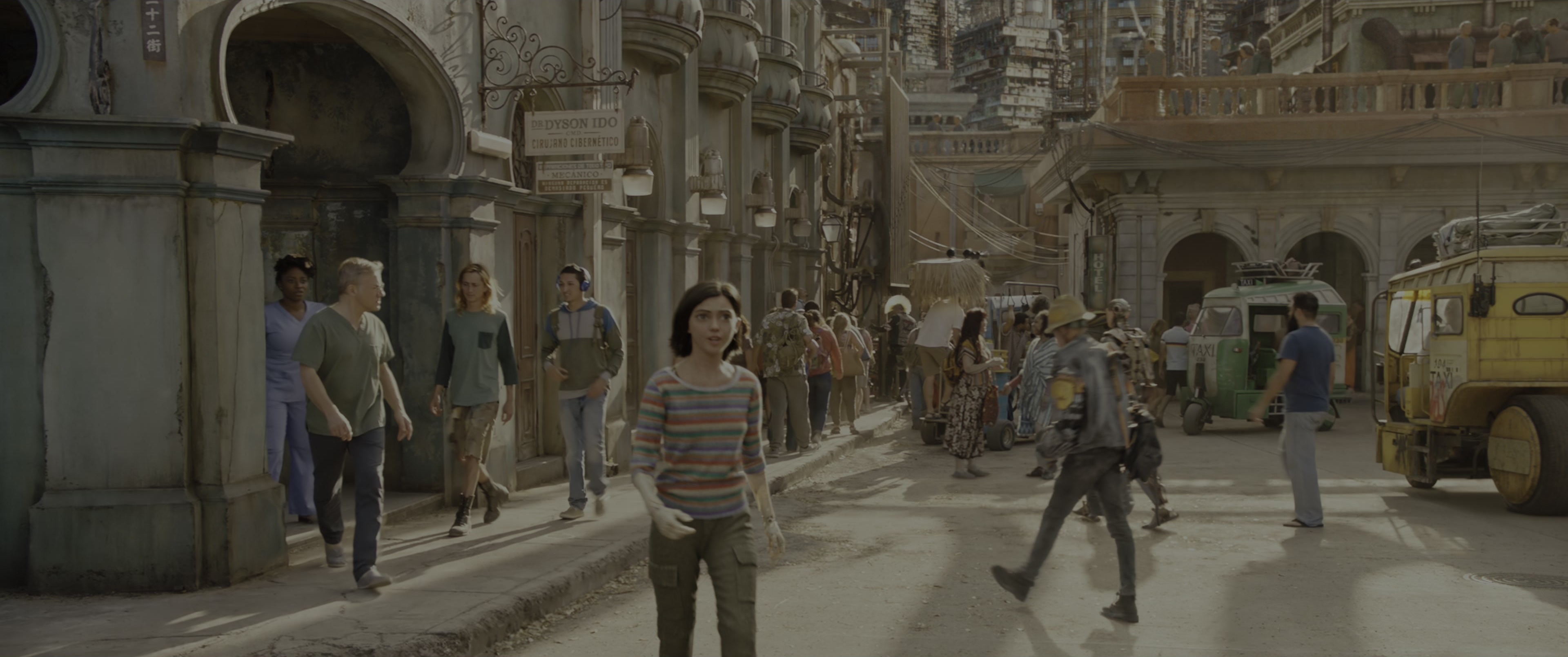 Alita: Battle Angel (2019), wide, 2.39:1 — film still