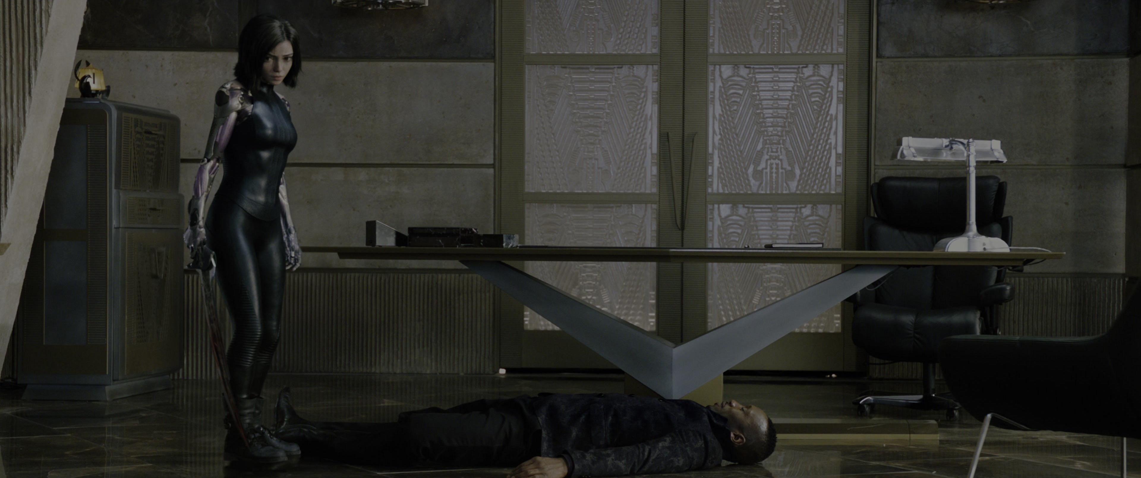 Alita: Battle Angel (2019), wide, 2.39:1 — film still