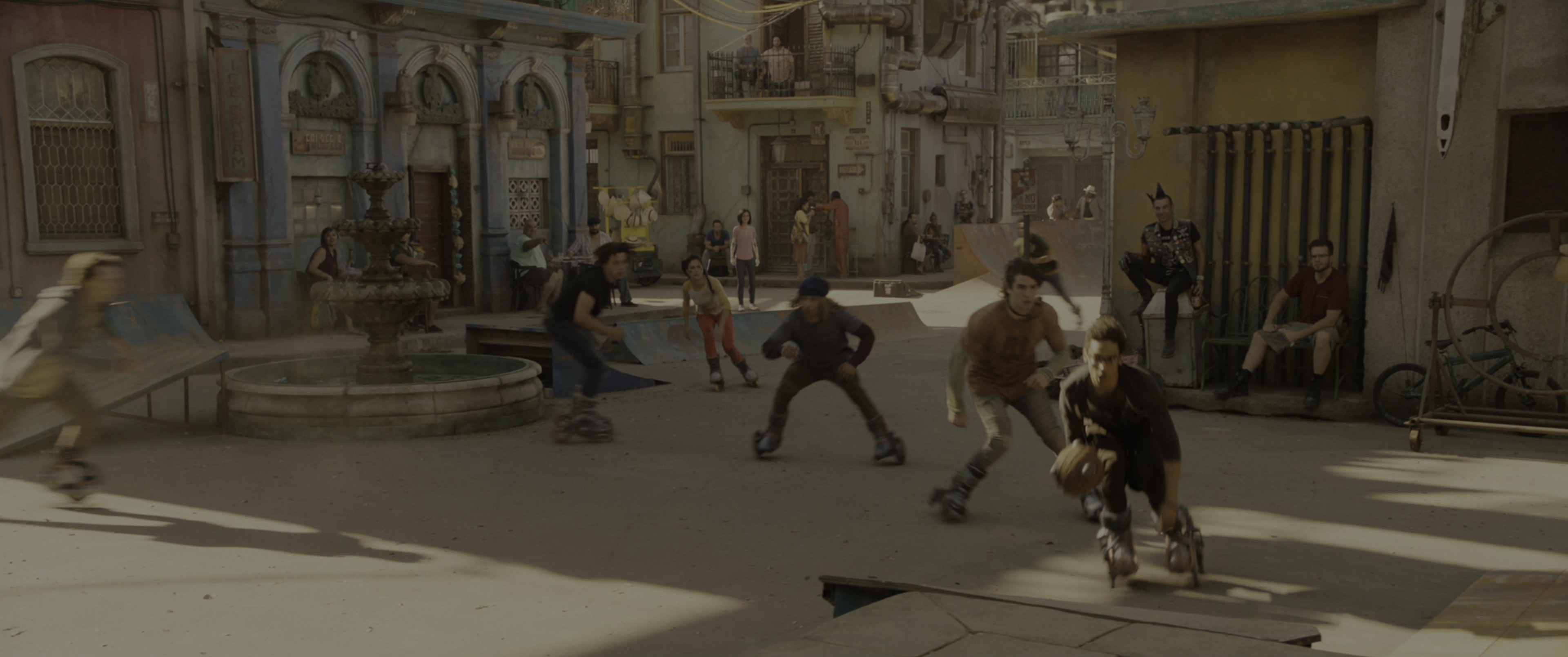 Alita: Battle Angel (2019), wide, 2.39:1 — film still