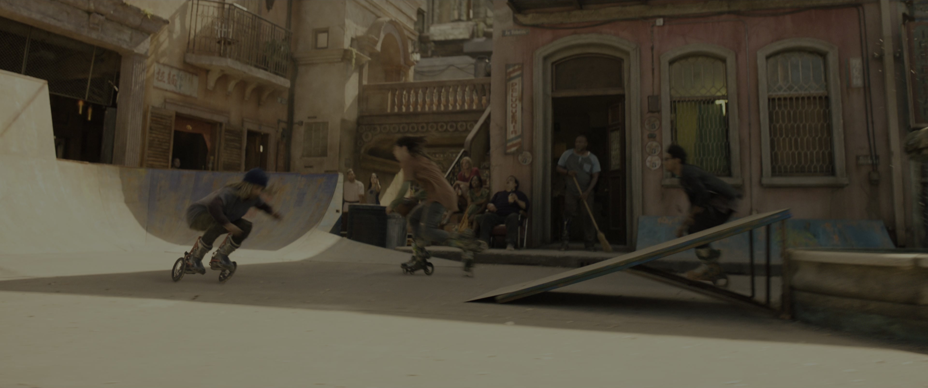 Alita: Battle Angel (2019), wide, 2.39:1 — film still