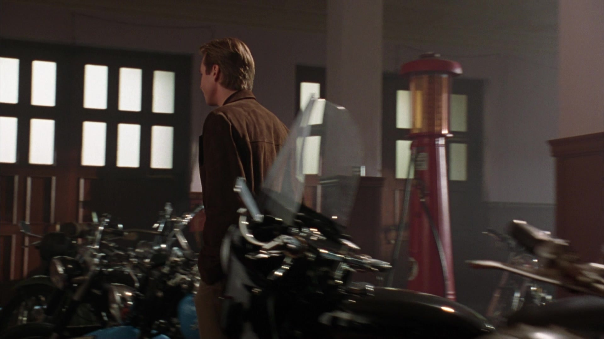 Batman Forever (1995), wide, 1.78:1 — film still