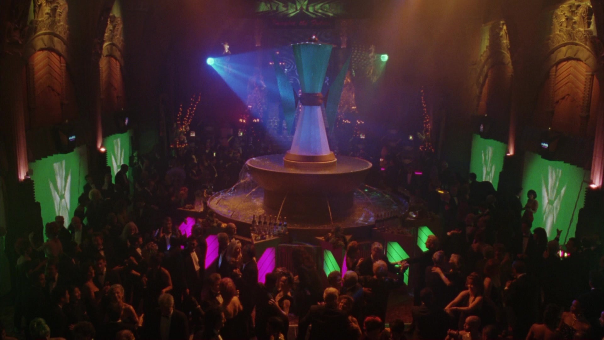 Batman Forever (1995), wide, 1.78:1 — film still