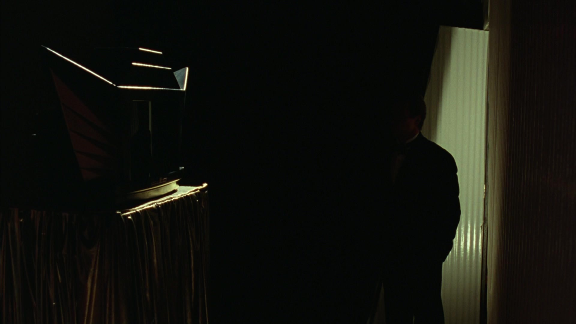 Batman Forever (1995), wide, 1.78:1 — film still