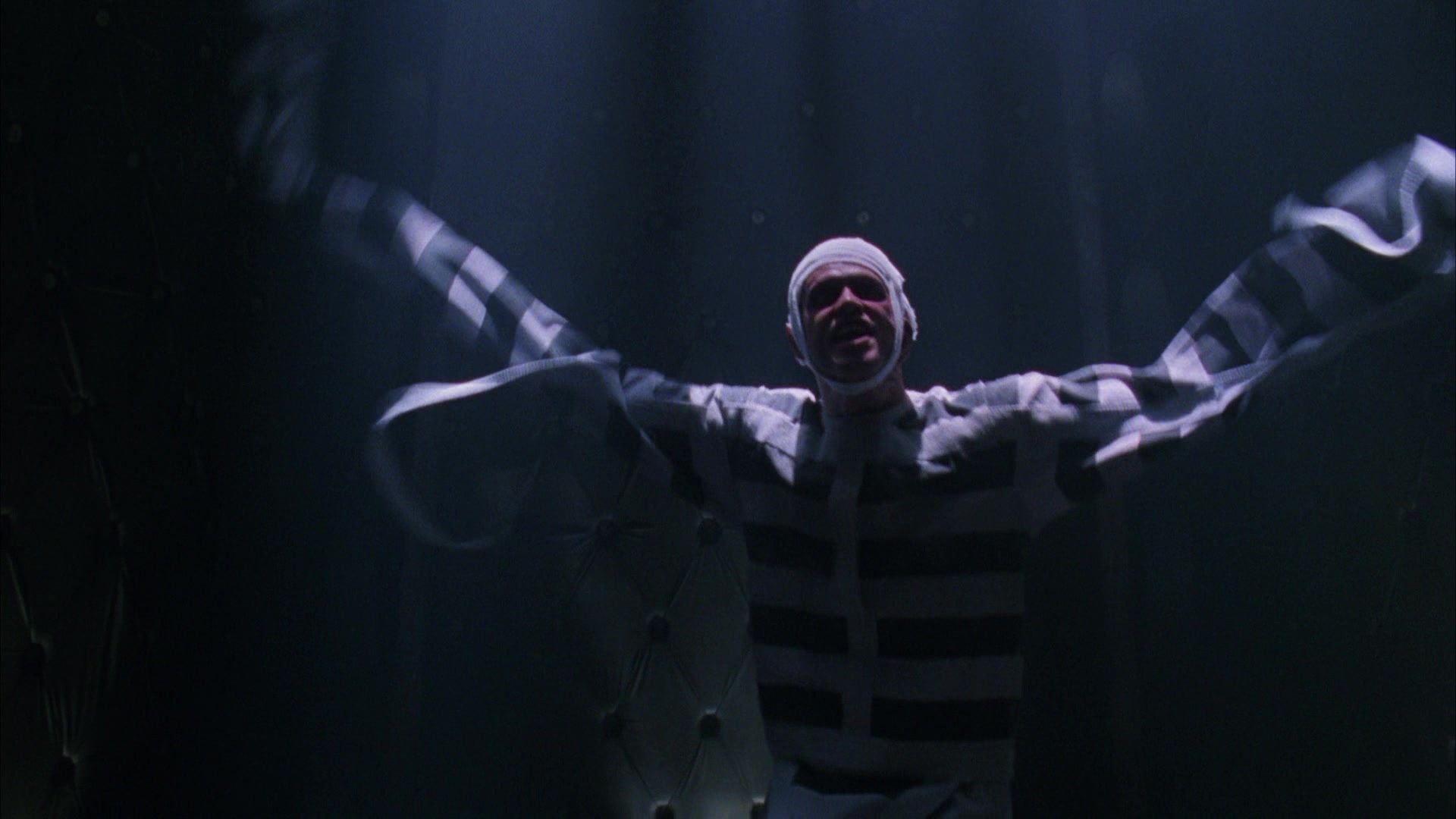 Batman Forever (1995), wide, 1.78:1 — film still