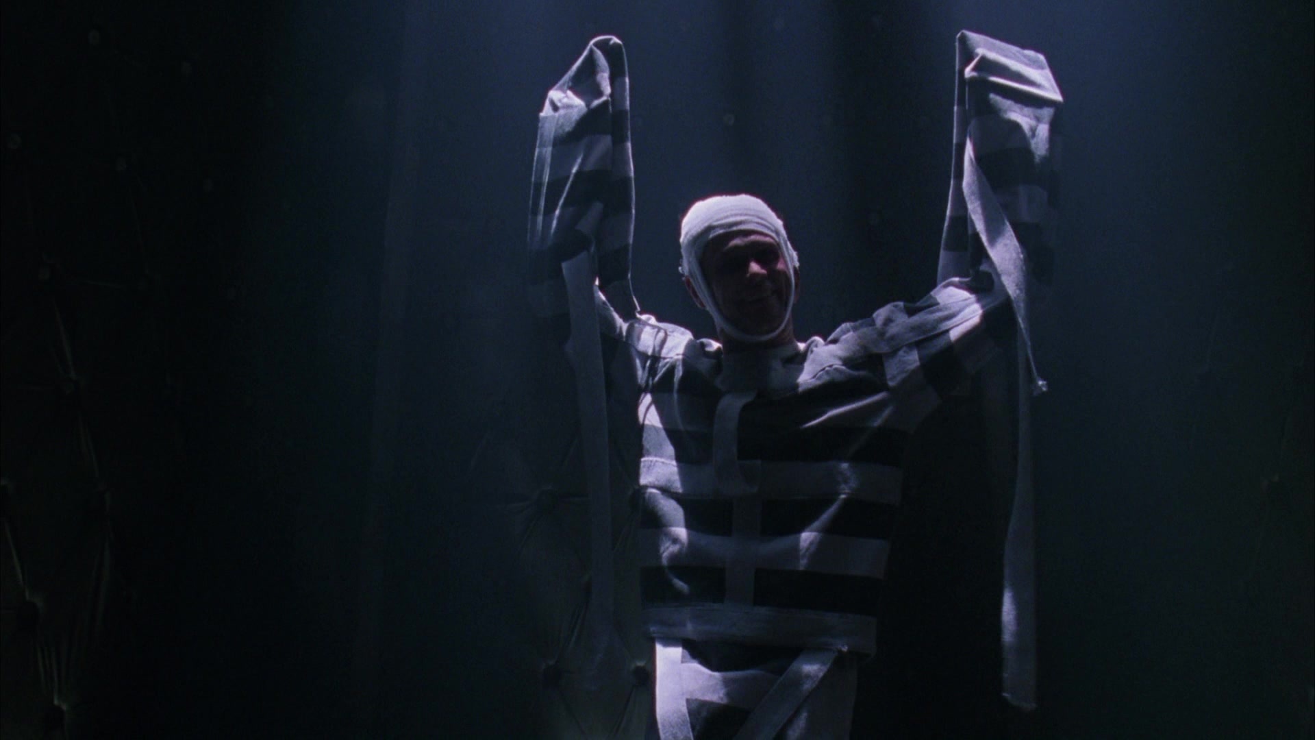 Batman Forever (1995), wide, 1.78:1 — film still