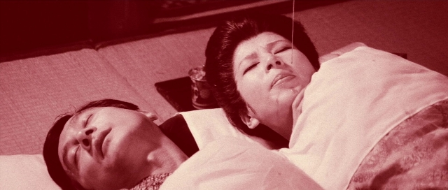 Medium shot frame from Kyôfu kikei ningen: Edogawa Rampo zenshû — room, table, bed
