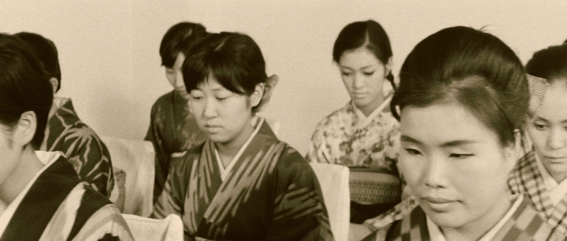 Kyôfu kikei ningen: Edogawa Rampo zenshû (1969), medium, 2.35:1 — film still