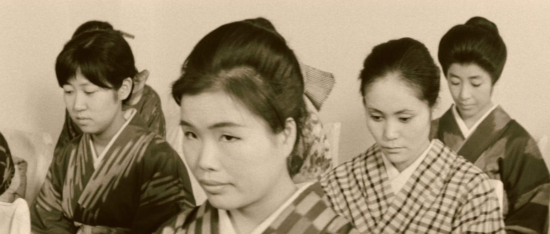 Kyôfu kikei ningen: Edogawa Rampo zenshû (1969), medium, 2.35:1 — film still