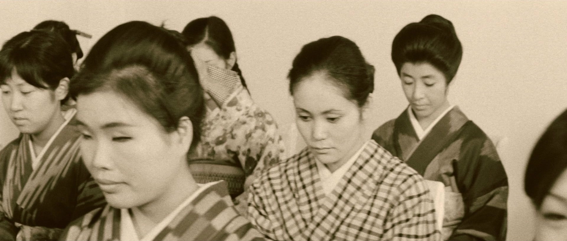 Kyôfu kikei ningen: Edogawa Rampo zenshû (1969), medium, 2.35:1 — film still