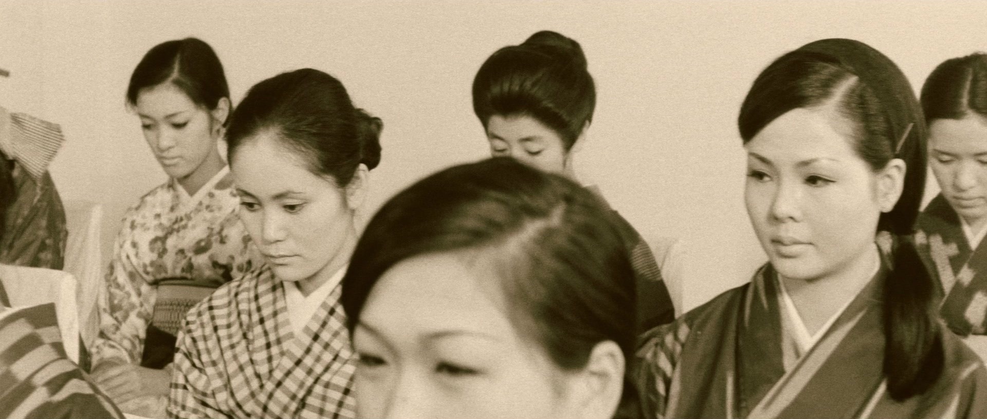 Kyôfu kikei ningen: Edogawa Rampo zenshû (1969), medium, 2.35:1 — film still