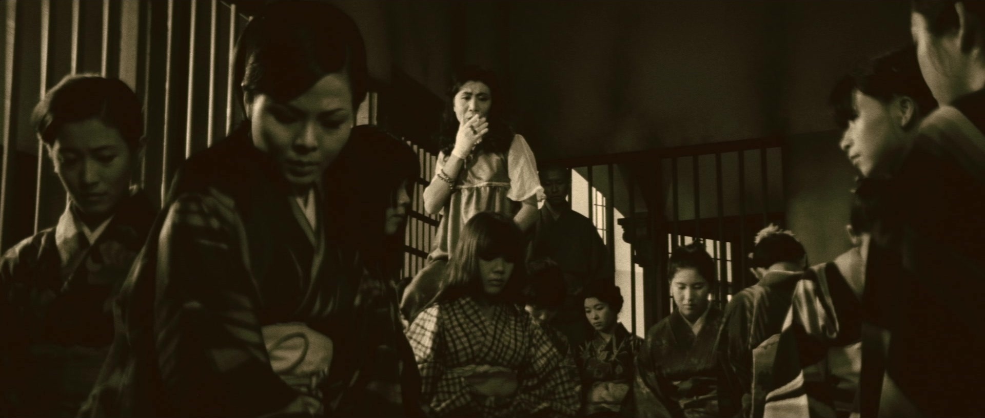 Kyôfu kikei ningen: Edogawa Rampo zenshû (1969), wide, 2.35:1 — film still