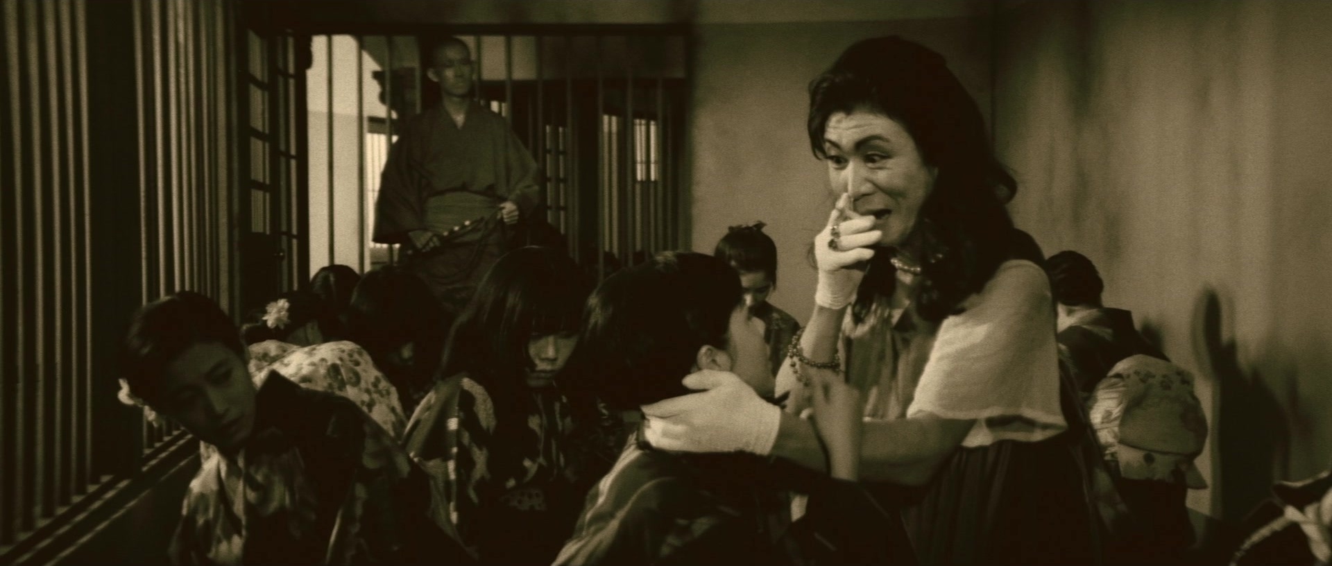 Kyôfu kikei ningen: Edogawa Rampo zenshû (1969), wide, 2.35:1 — film still