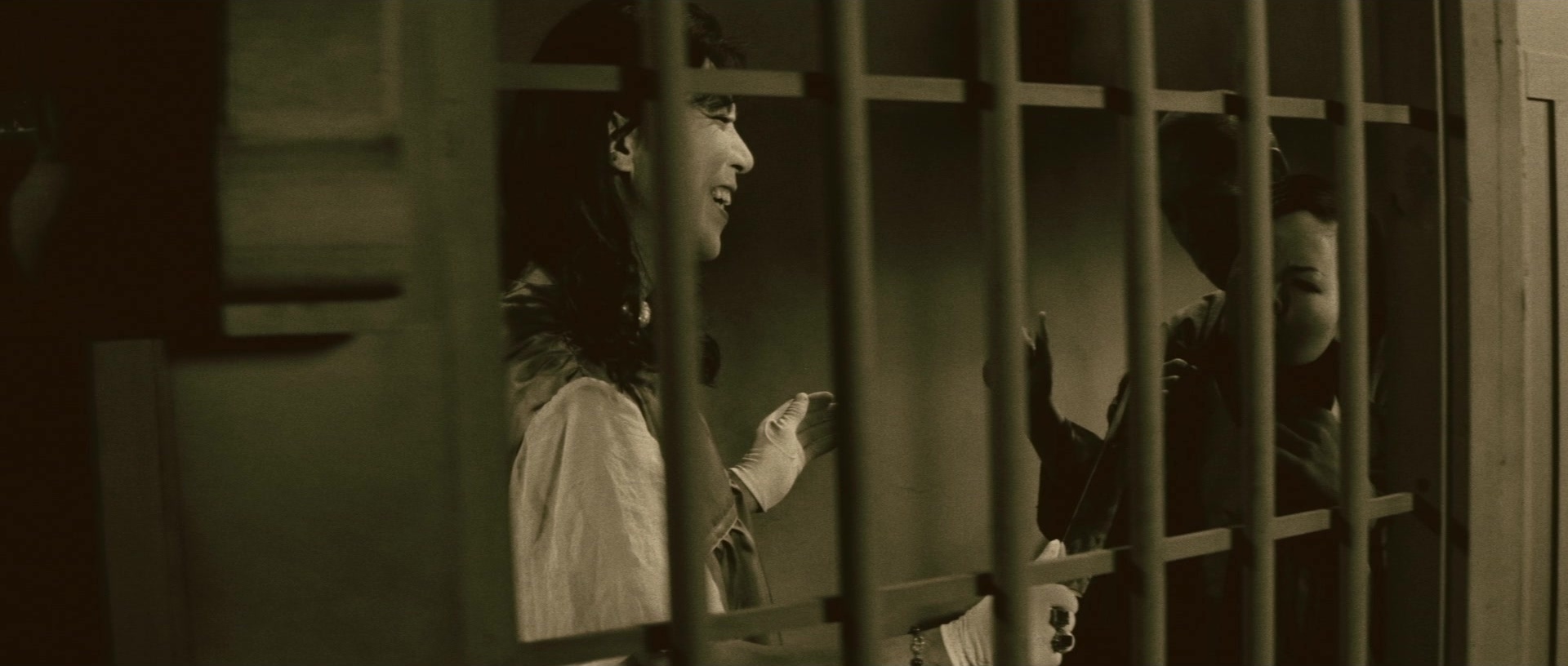 Kyôfu kikei ningen: Edogawa Rampo zenshû (1969), wide, 2.35:1 — film still