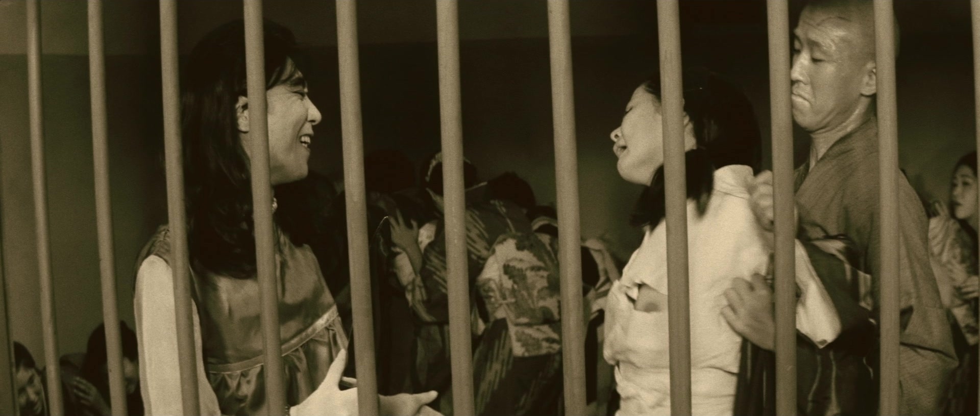 Kyôfu kikei ningen: Edogawa Rampo zenshû (1969), wide, 2.35:1 — film still