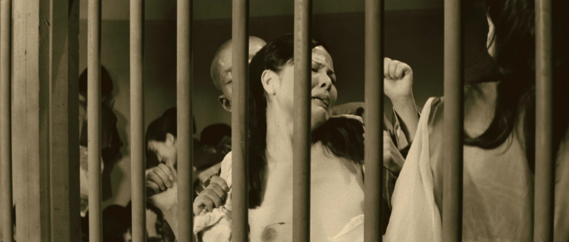 Kyôfu kikei ningen: Edogawa Rampo zenshû (1969), wide, 2.35:1 — film still