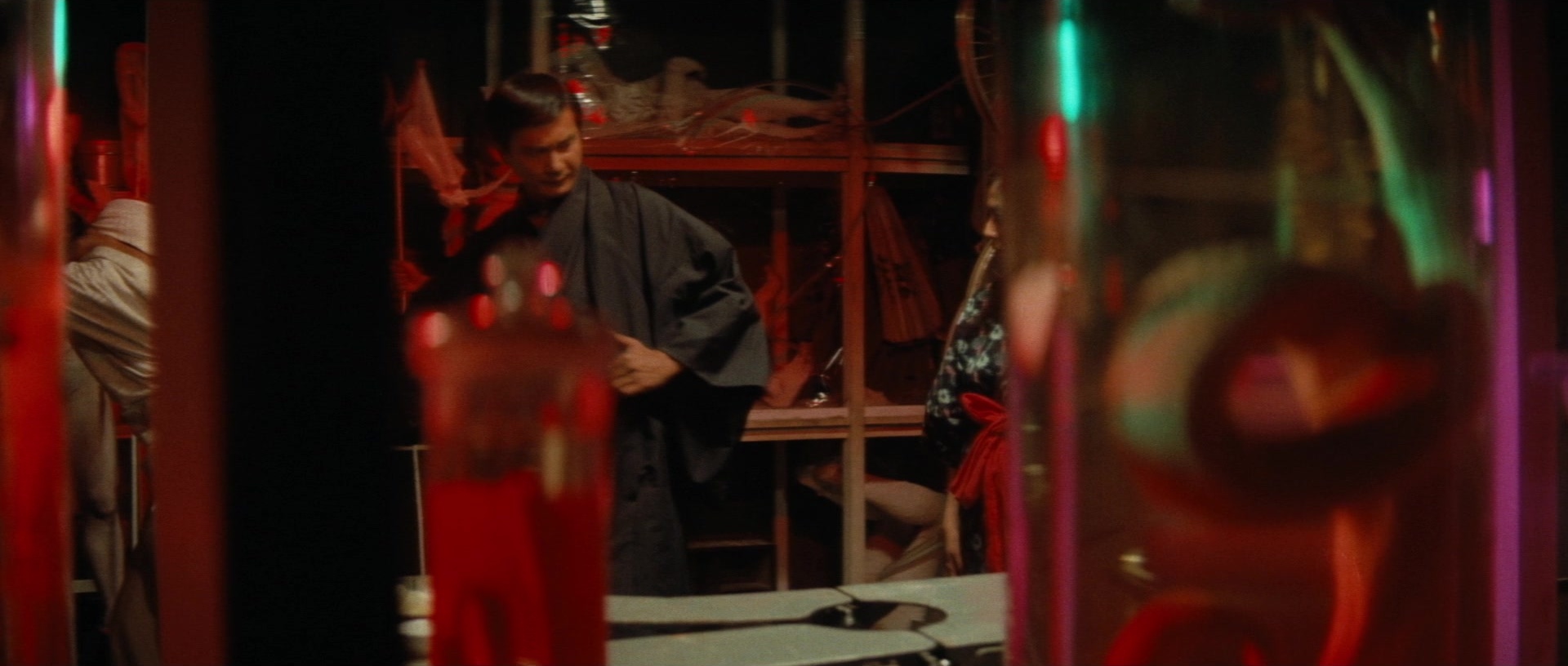 Kyôfu kikei ningen: Edogawa Rampo zenshû (1969), wide, 2.35:1 — film still