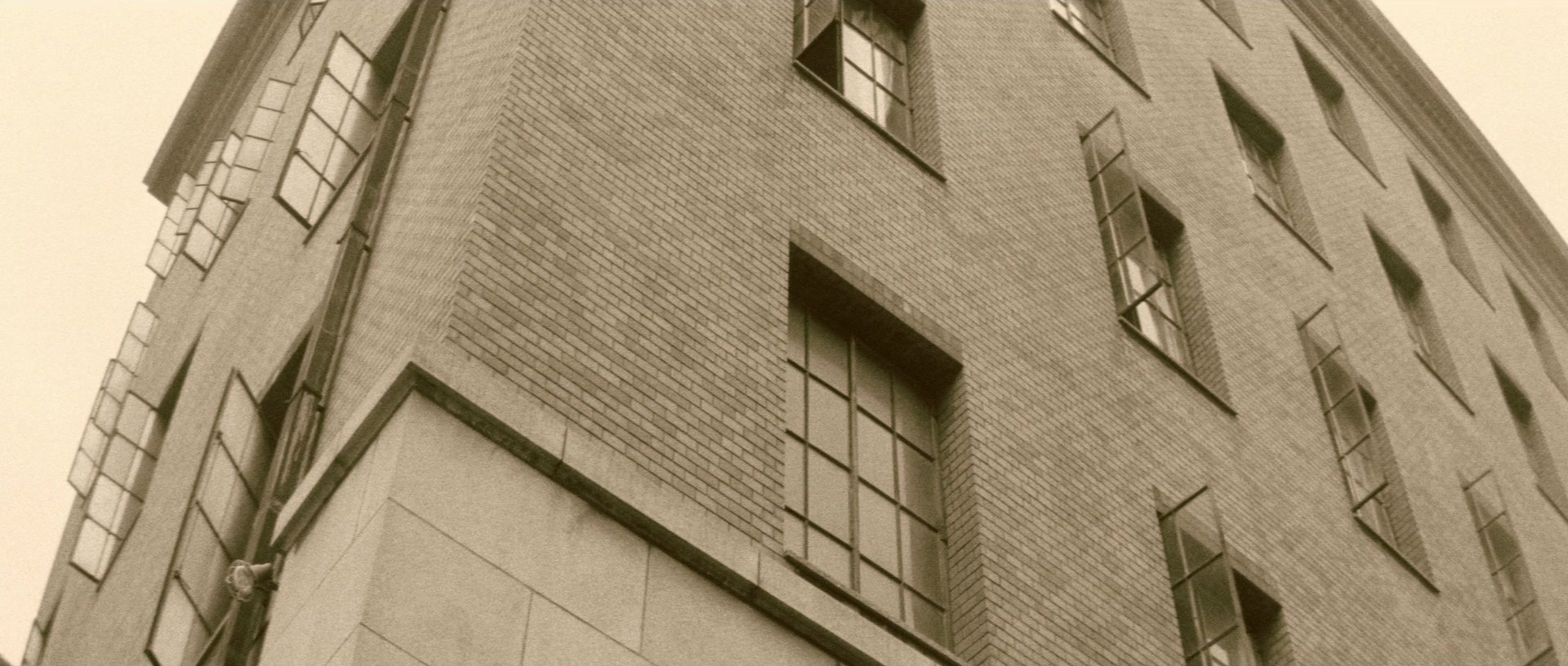 Kyôfu kikei ningen: Edogawa Rampo zenshû (1969), wide, 2.35:1 — film still