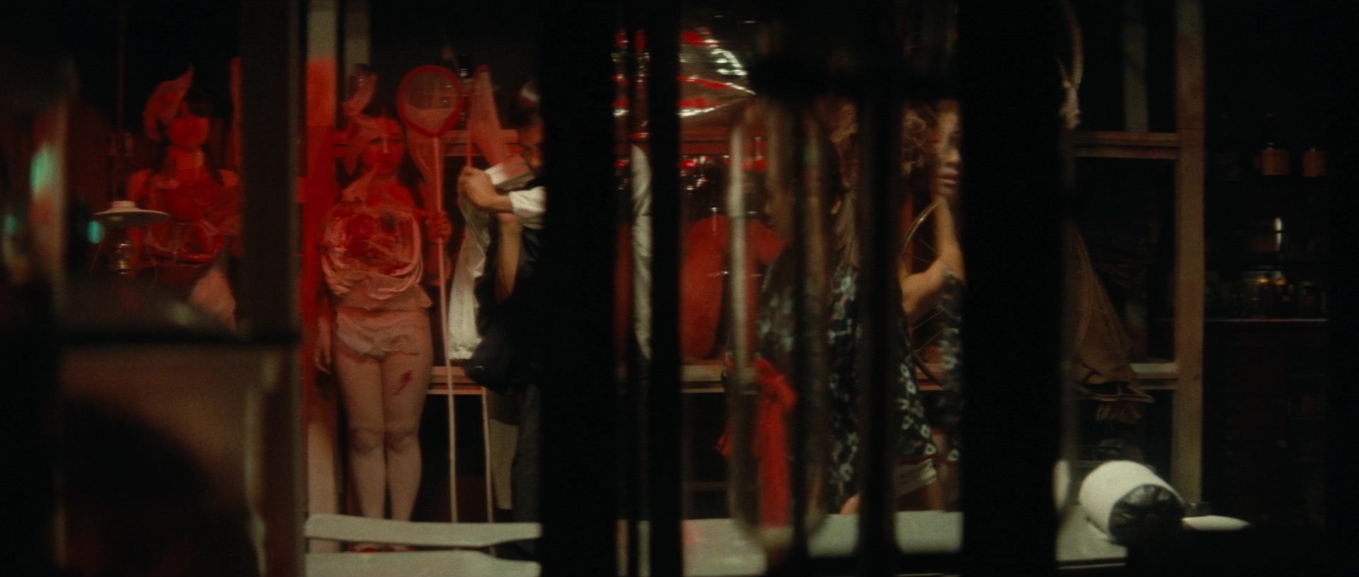 Kyôfu kikei ningen: Edogawa Rampo zenshû (1969), wide, 2.35:1 — film still