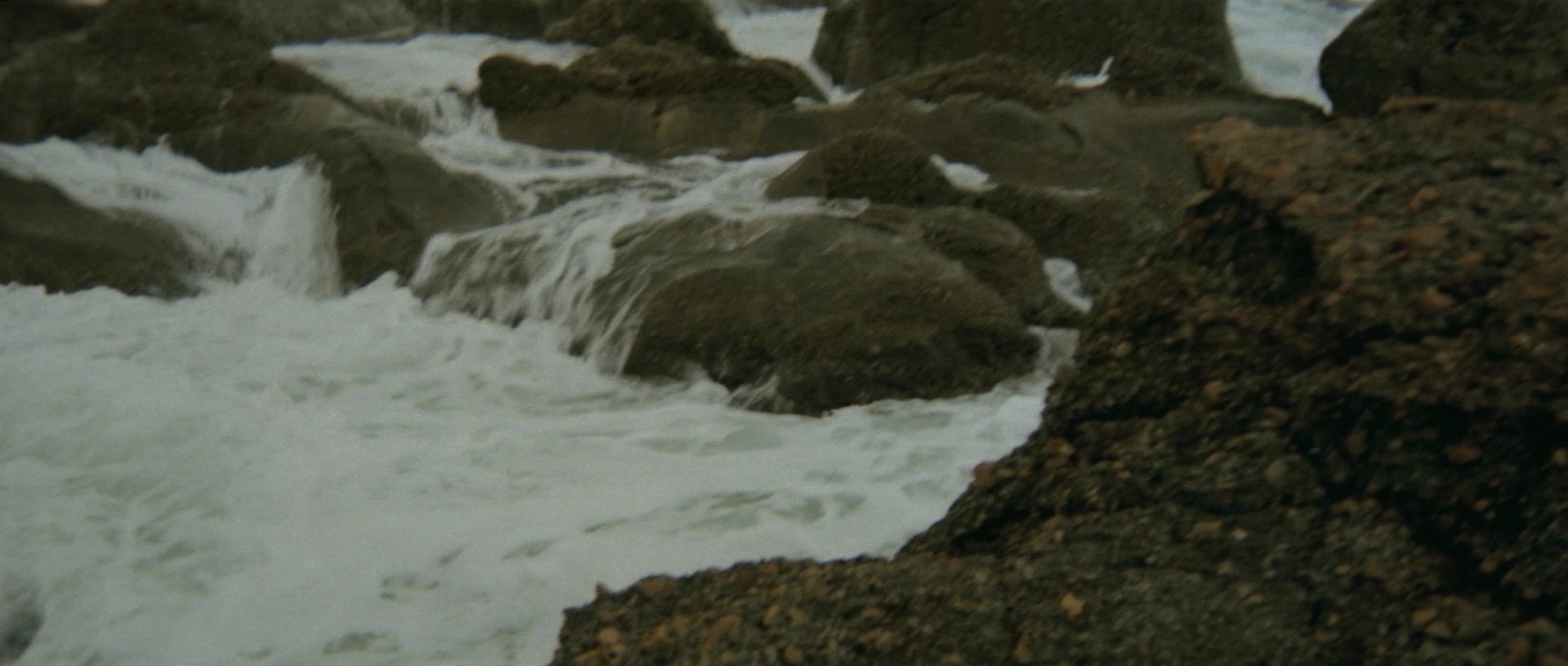 Kyôfu kikei ningen: Edogawa Rampo zenshû (1969), wide, 2.35:1 — film still