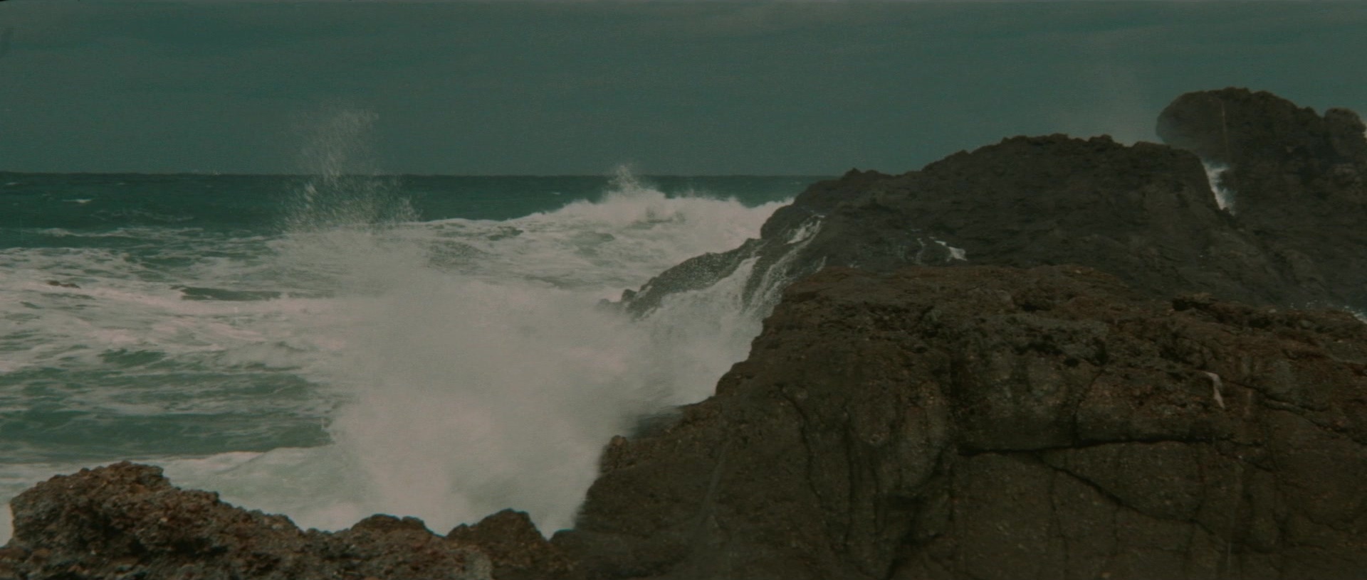 Kyôfu kikei ningen: Edogawa Rampo zenshû (1969), wide, 2.35:1 — film still