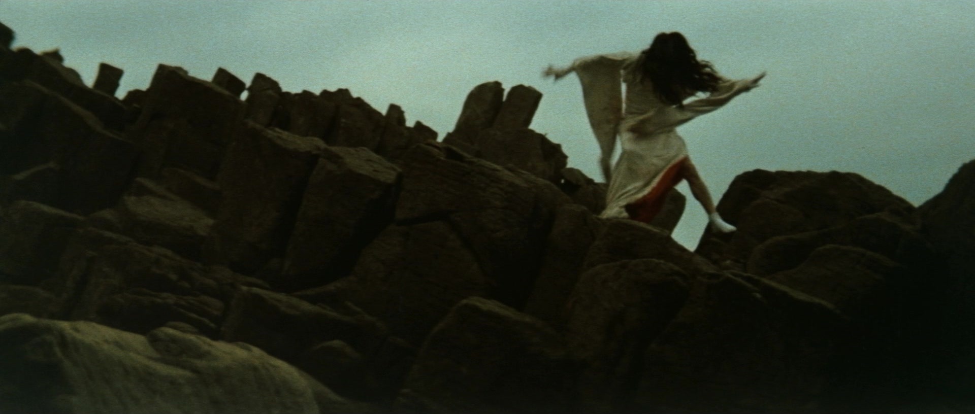 Kyôfu kikei ningen: Edogawa Rampo zenshû (1969), wide, 2.35:1 — film still