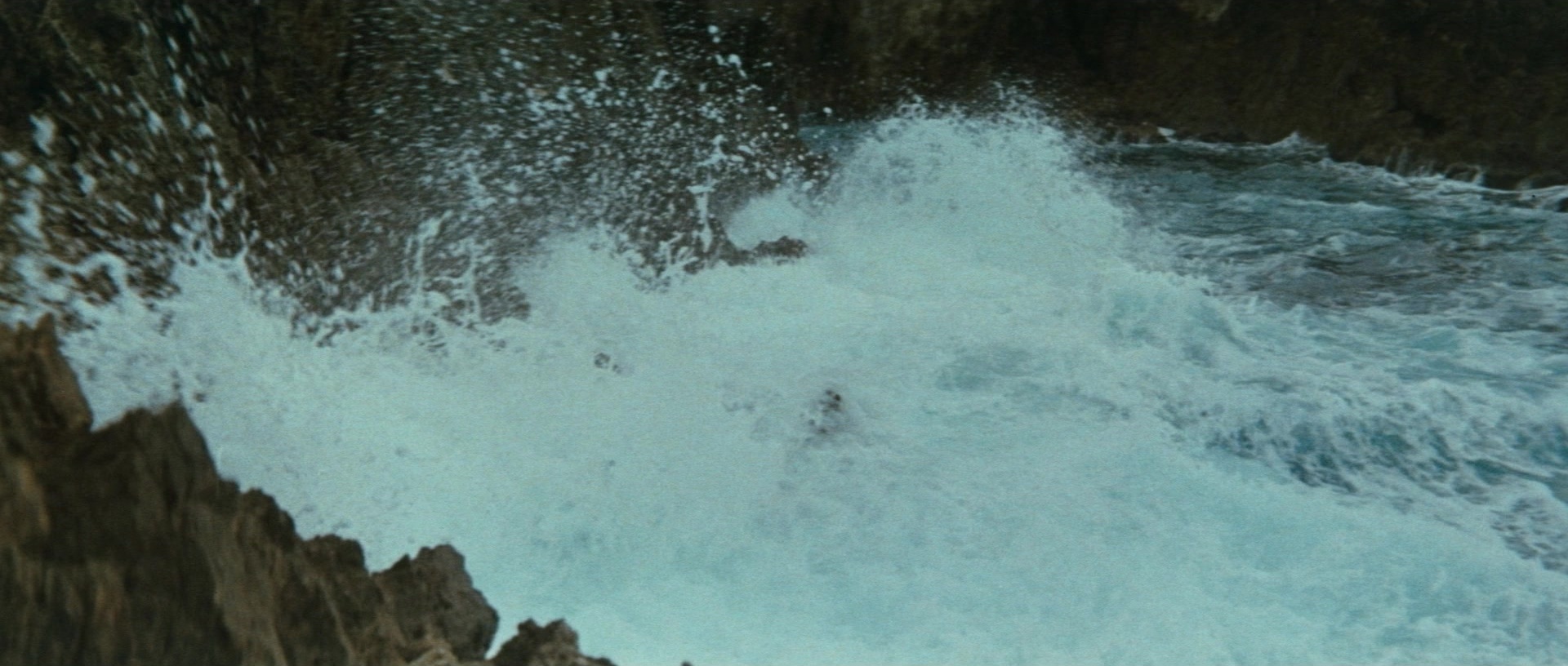 Kyôfu kikei ningen: Edogawa Rampo zenshû (1969), unknown, 2.35:1 — film still