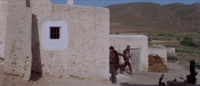 Per qualche dollaro in più — film still
